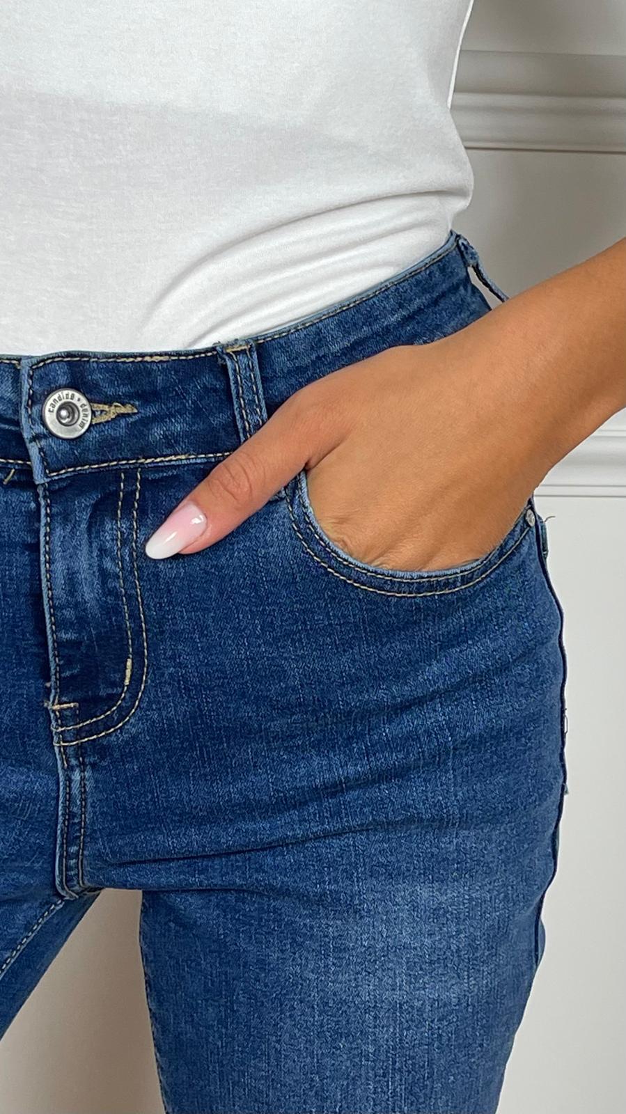 Jeans zampetta fondo sfrangiato