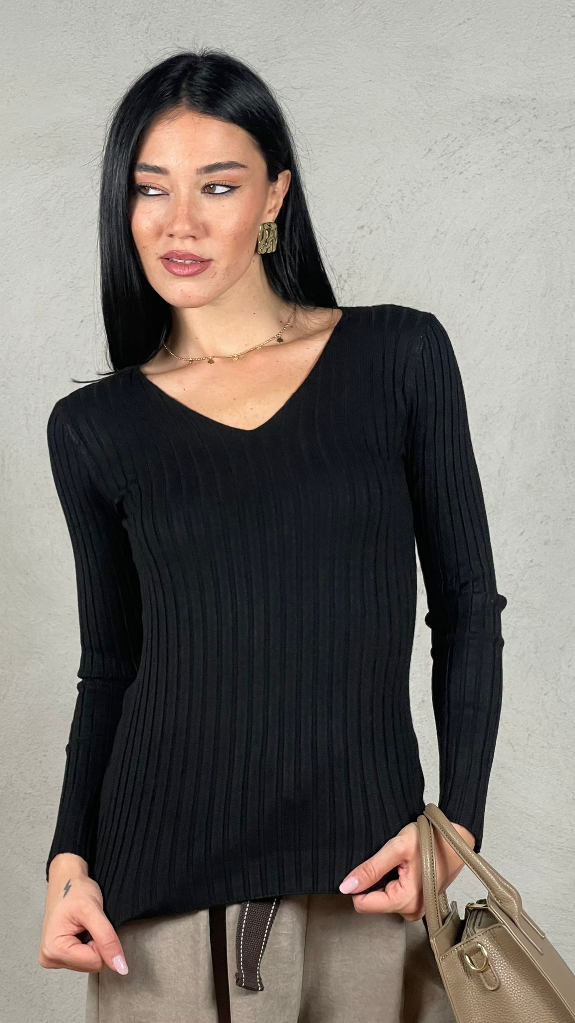 Maglia Scollo V costina