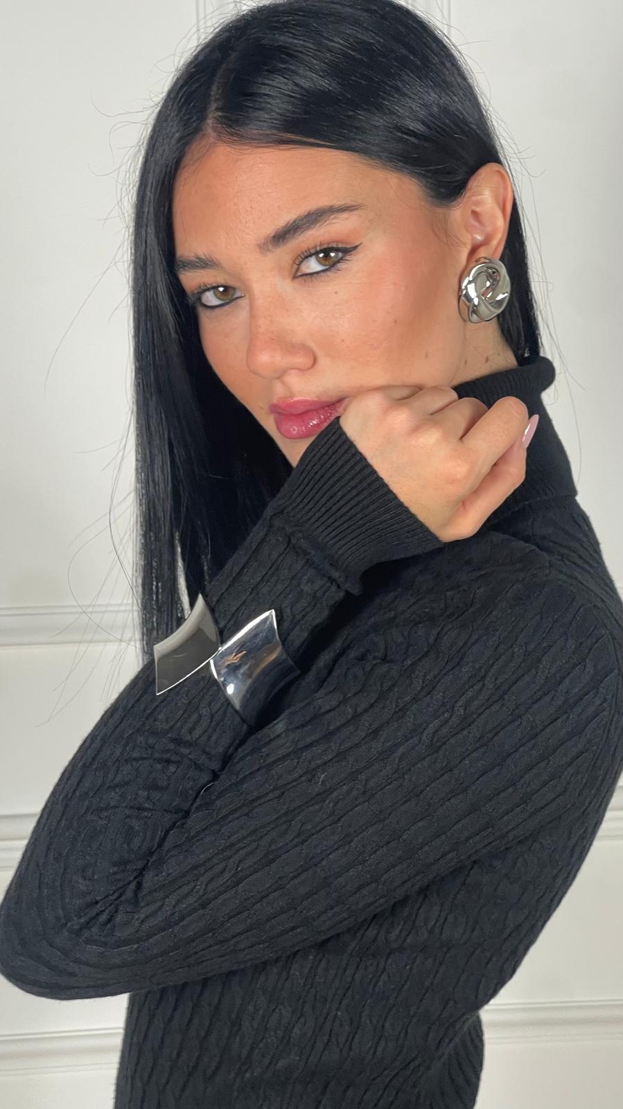 Maglia collo alto trecce