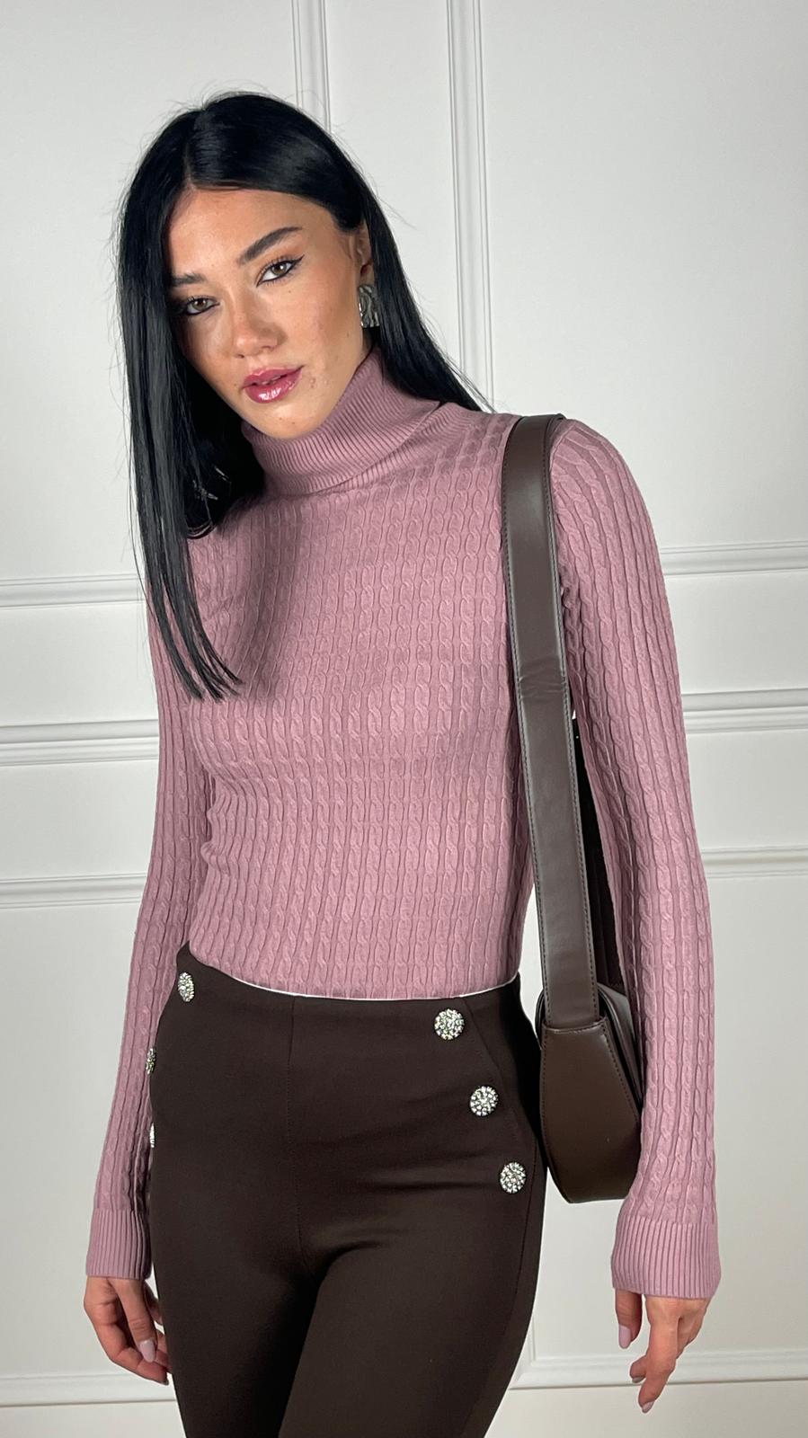 Maglia collo alto trecce