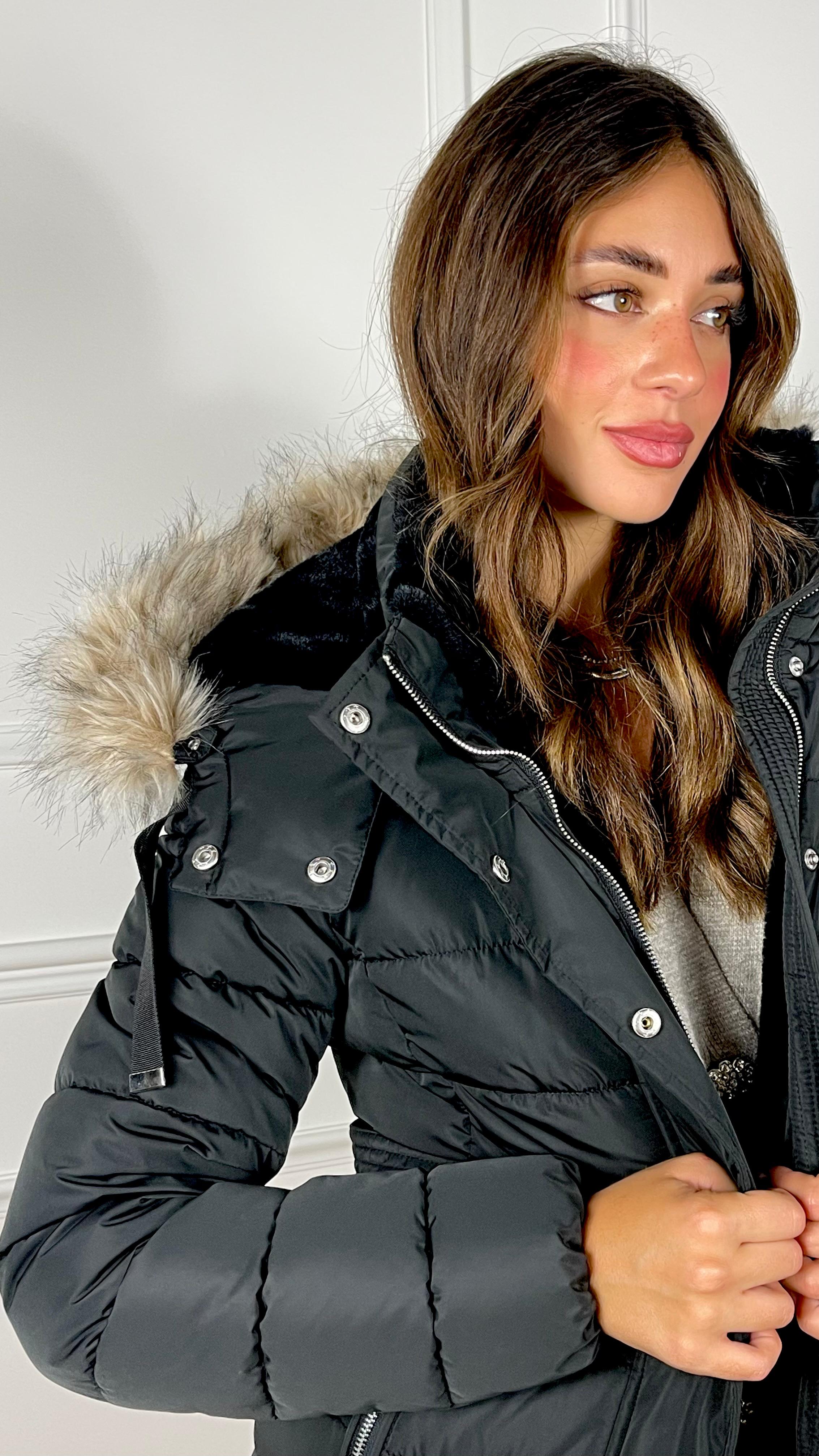 Piumino con Cappuccio effetto pelliccia