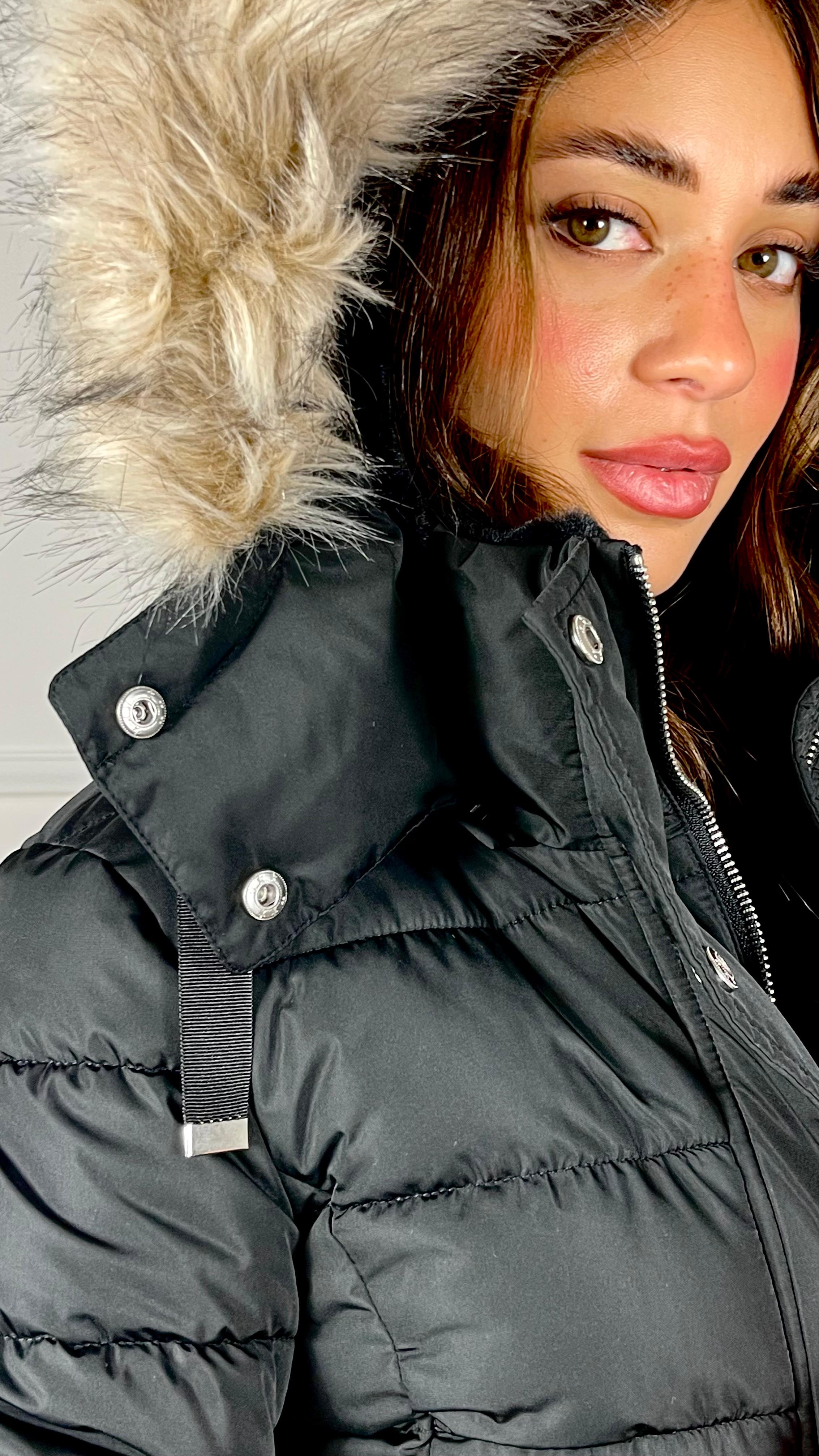 Piumino con Cappuccio effetto pelliccia