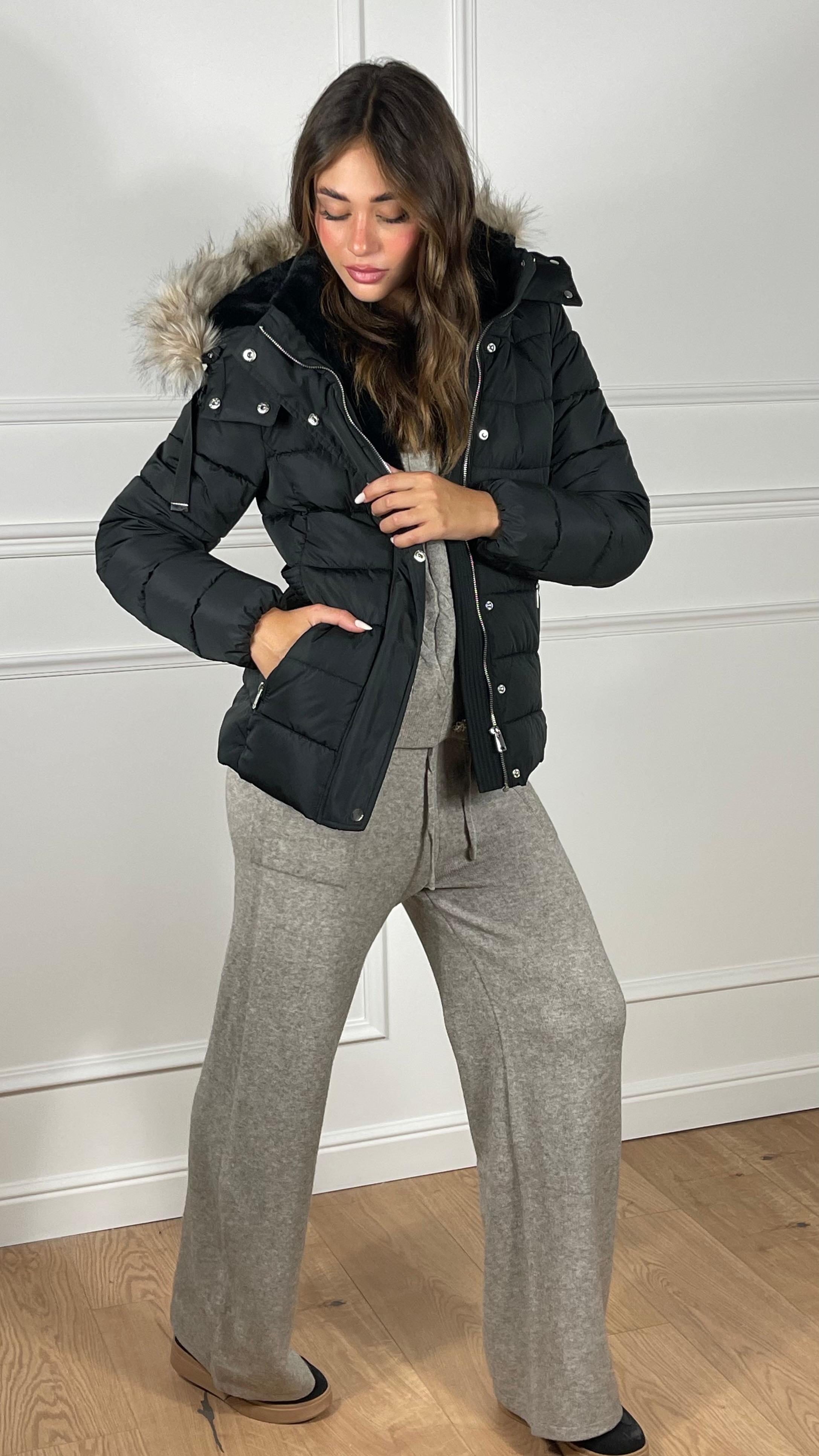 Piumino con Cappuccio effetto pelliccia