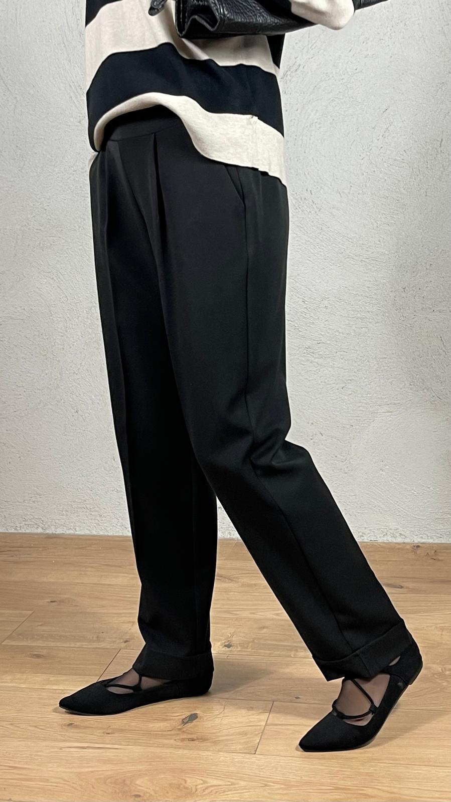 Pantalone a sigaretta con risvolto