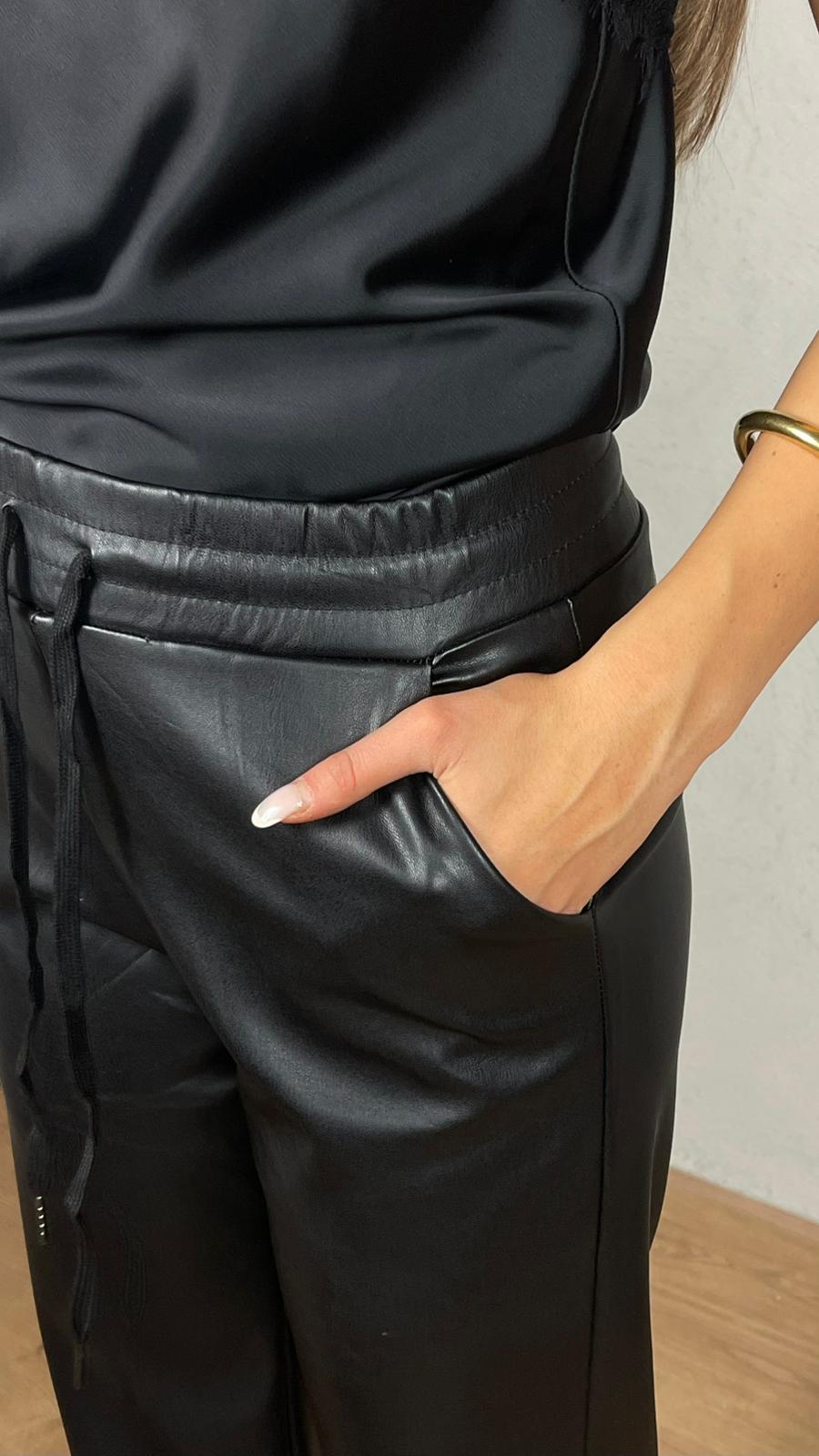 Pantalone effetto pelle wide leg