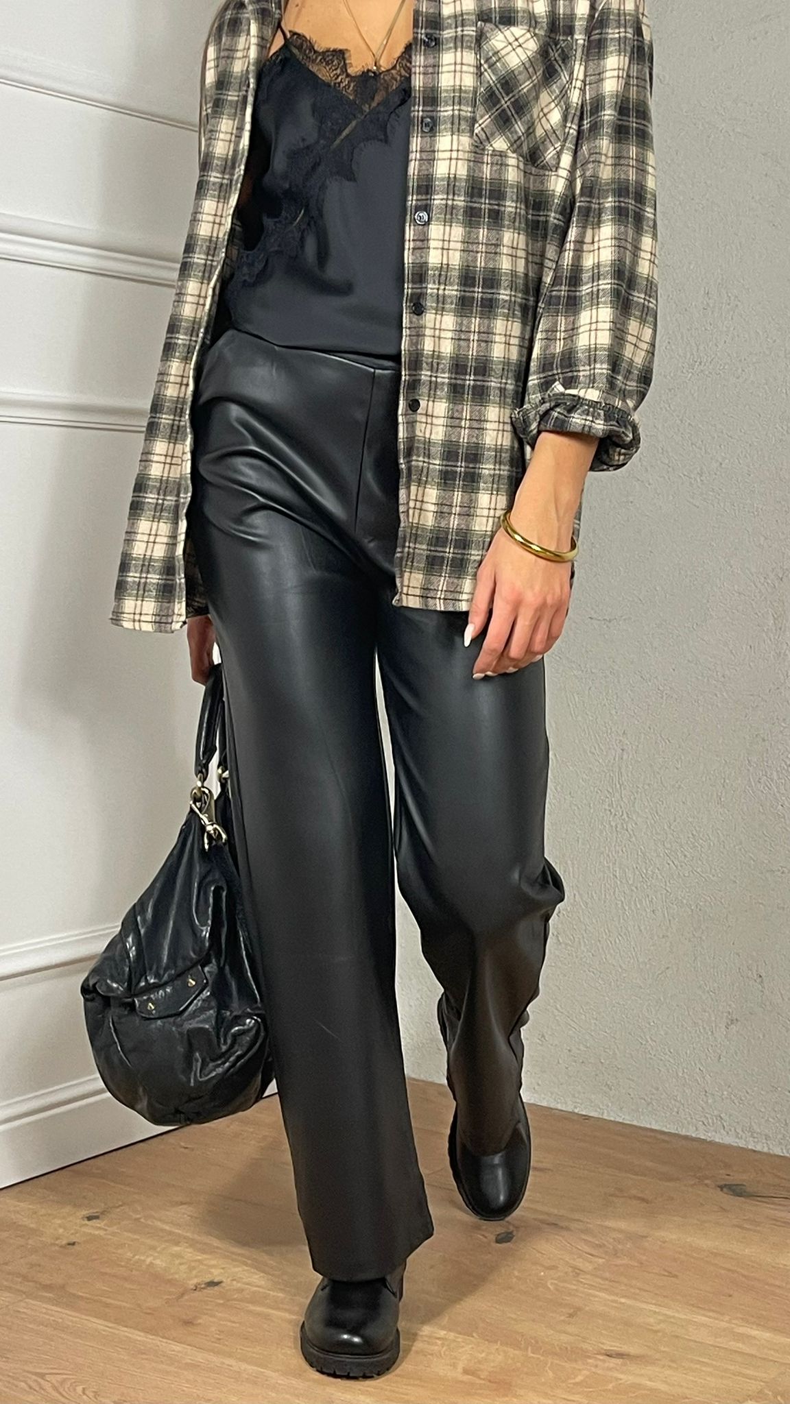 Pantalone effetto pelle wide leg