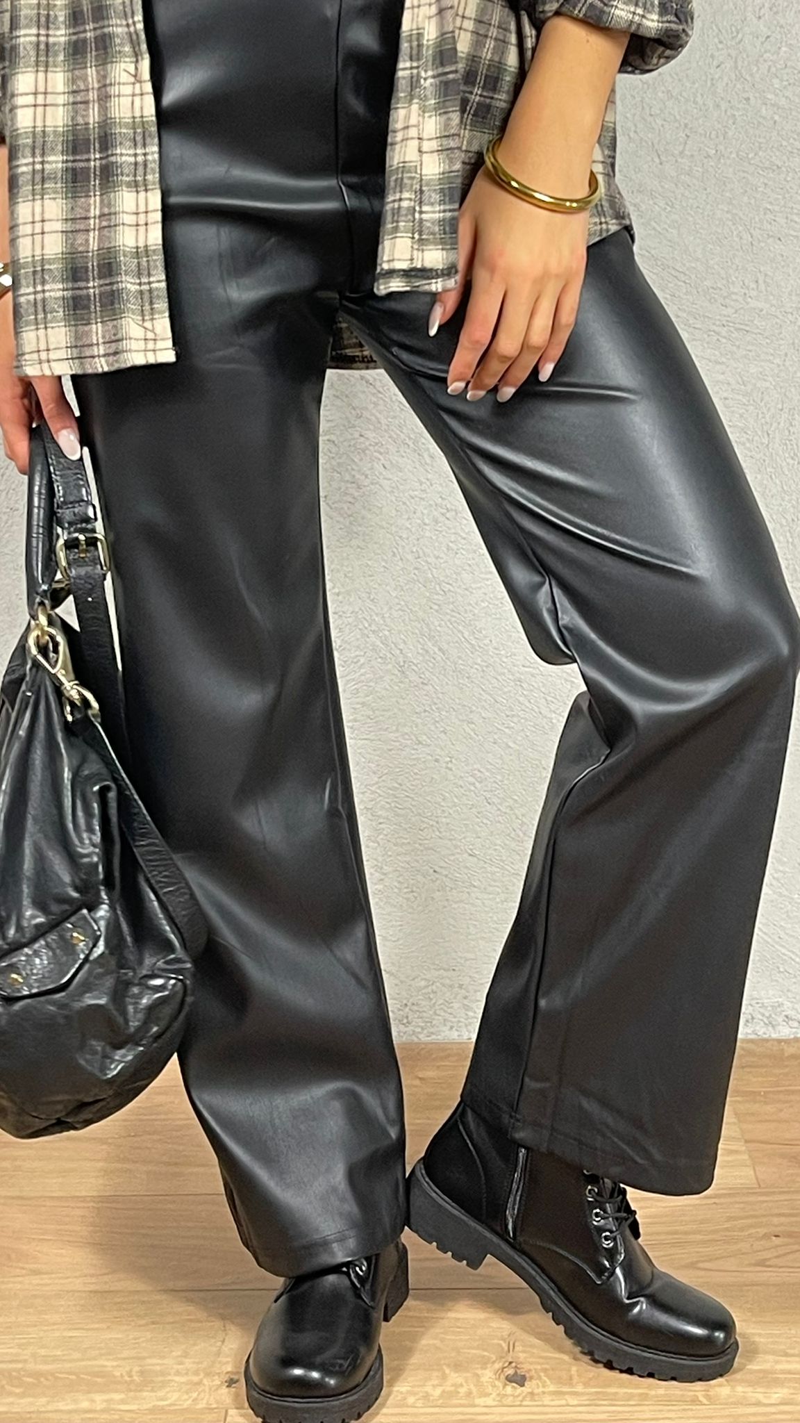 Pantalone effetto pelle wide leg