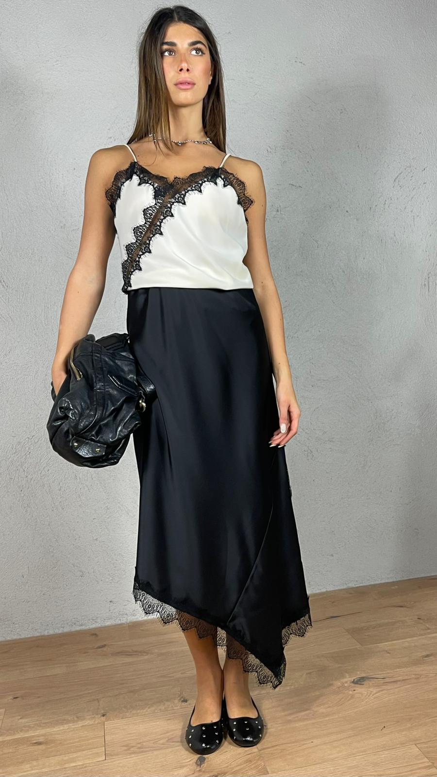 Top Satin asimmetrico con pizzo