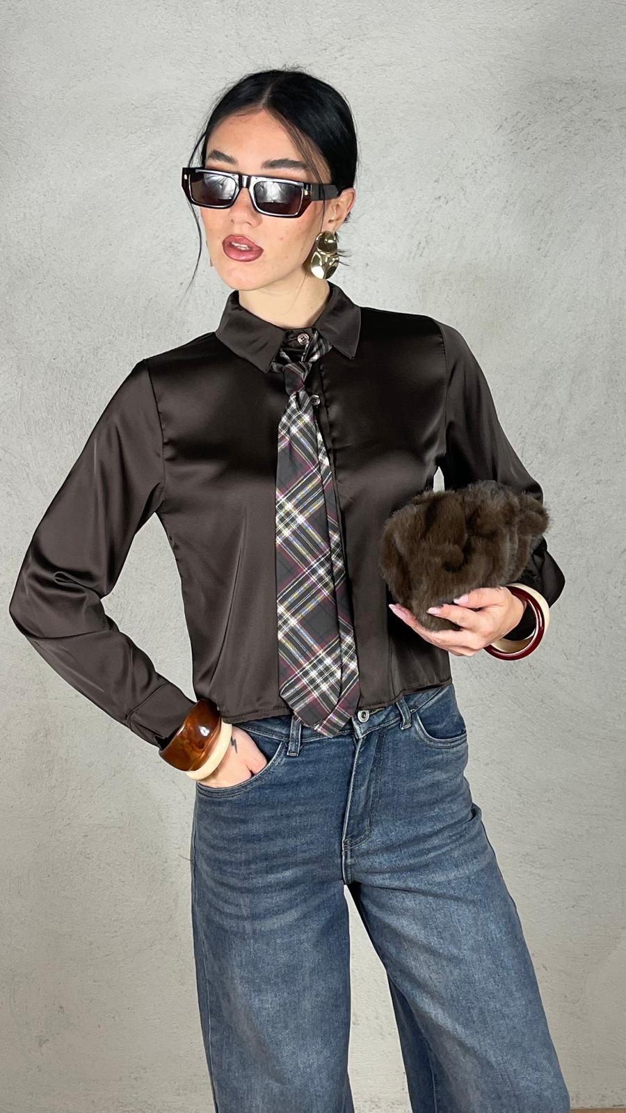 Camicia con cravatta