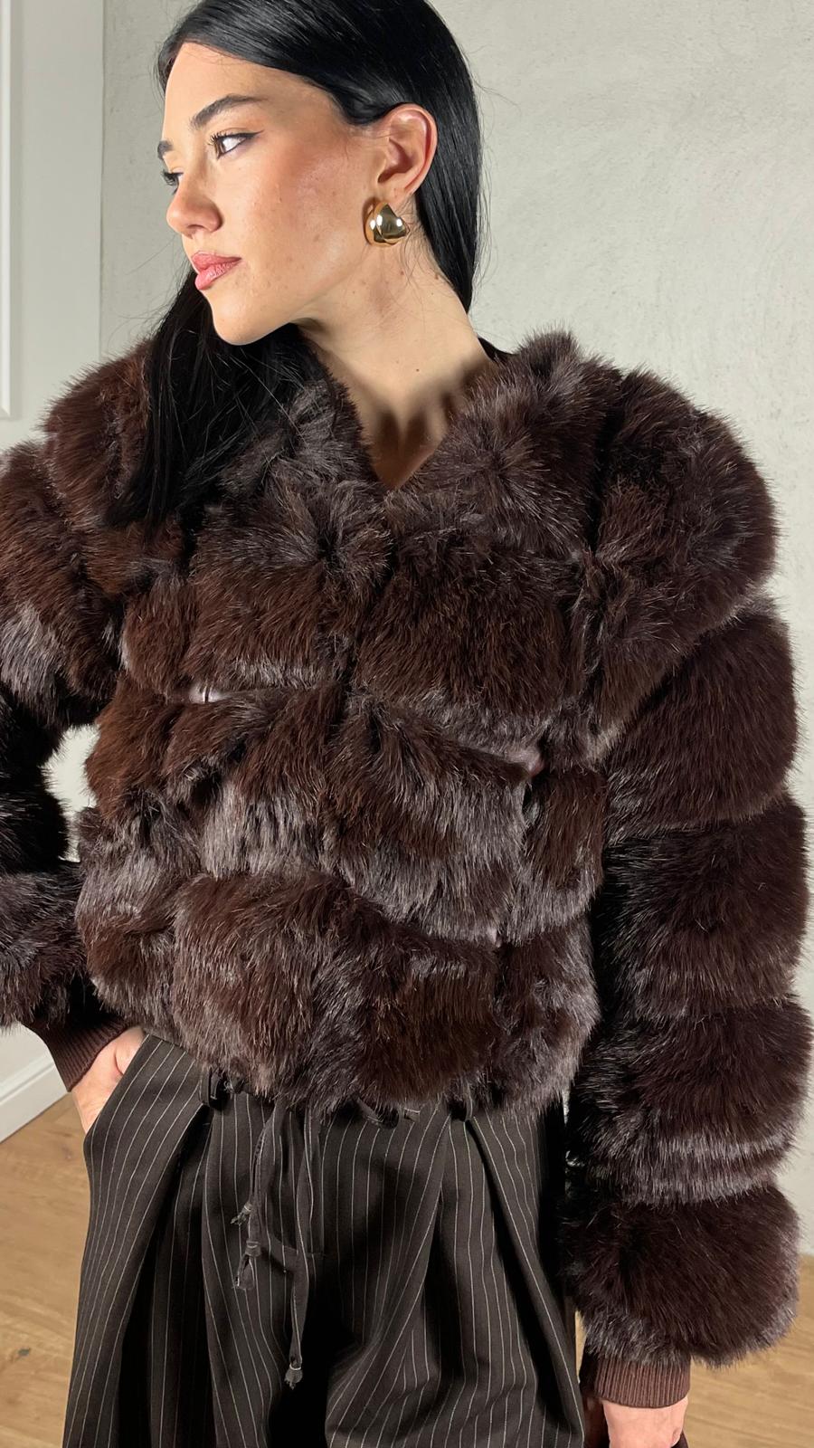 Giacca corta effetto pelliccia