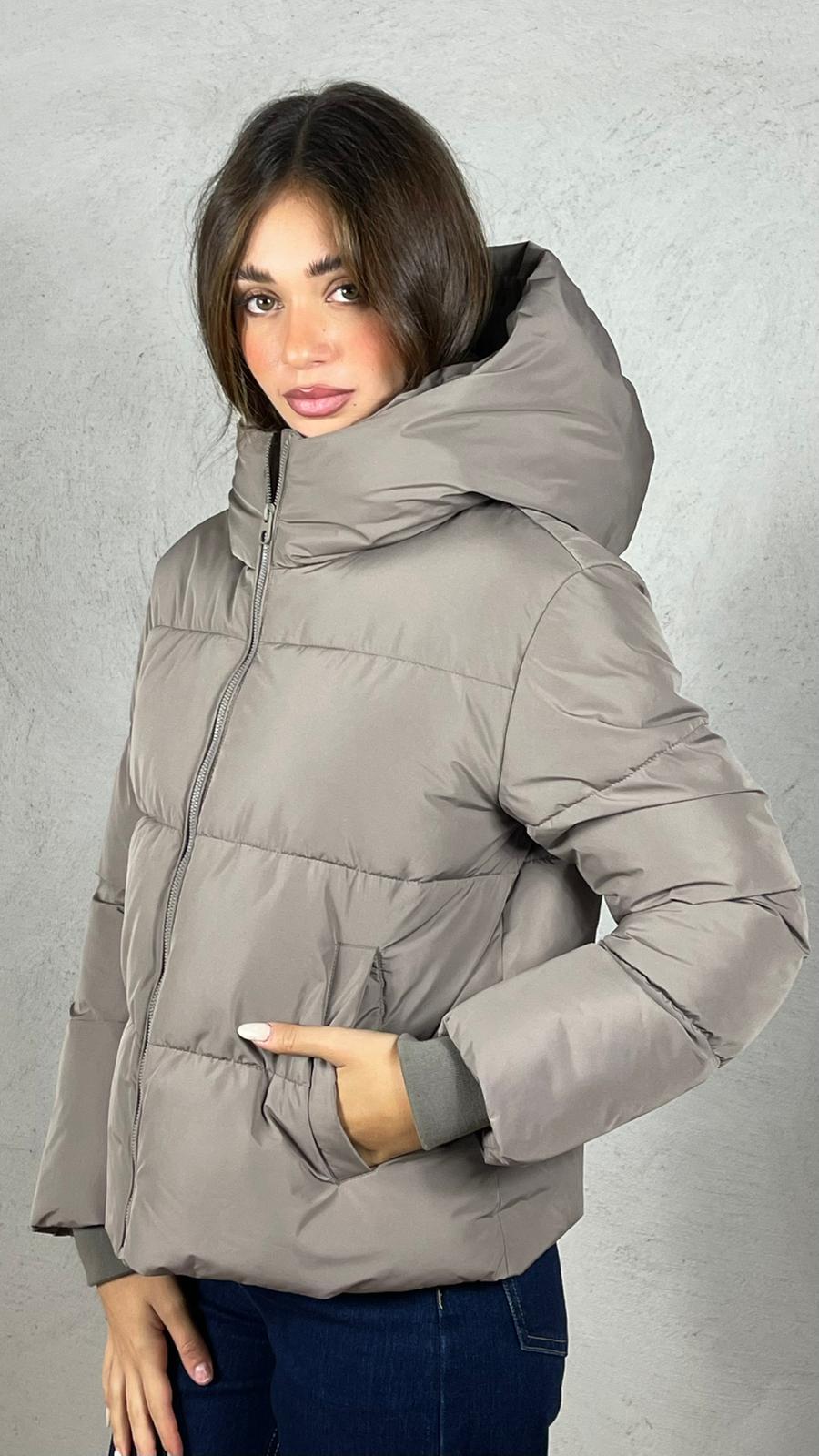 GIUBBOTTO CON CAPPUCCIO