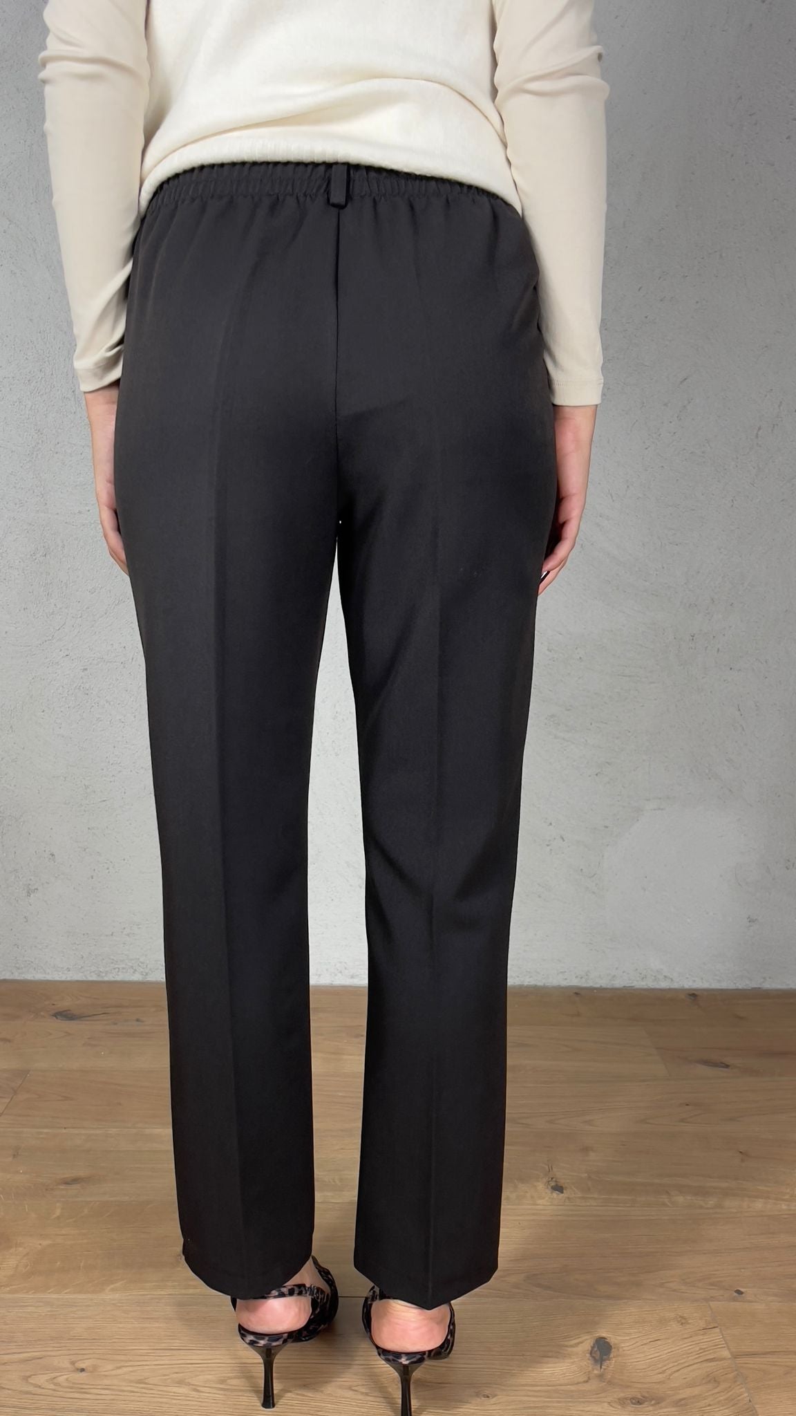 Pantalone a sigaretta