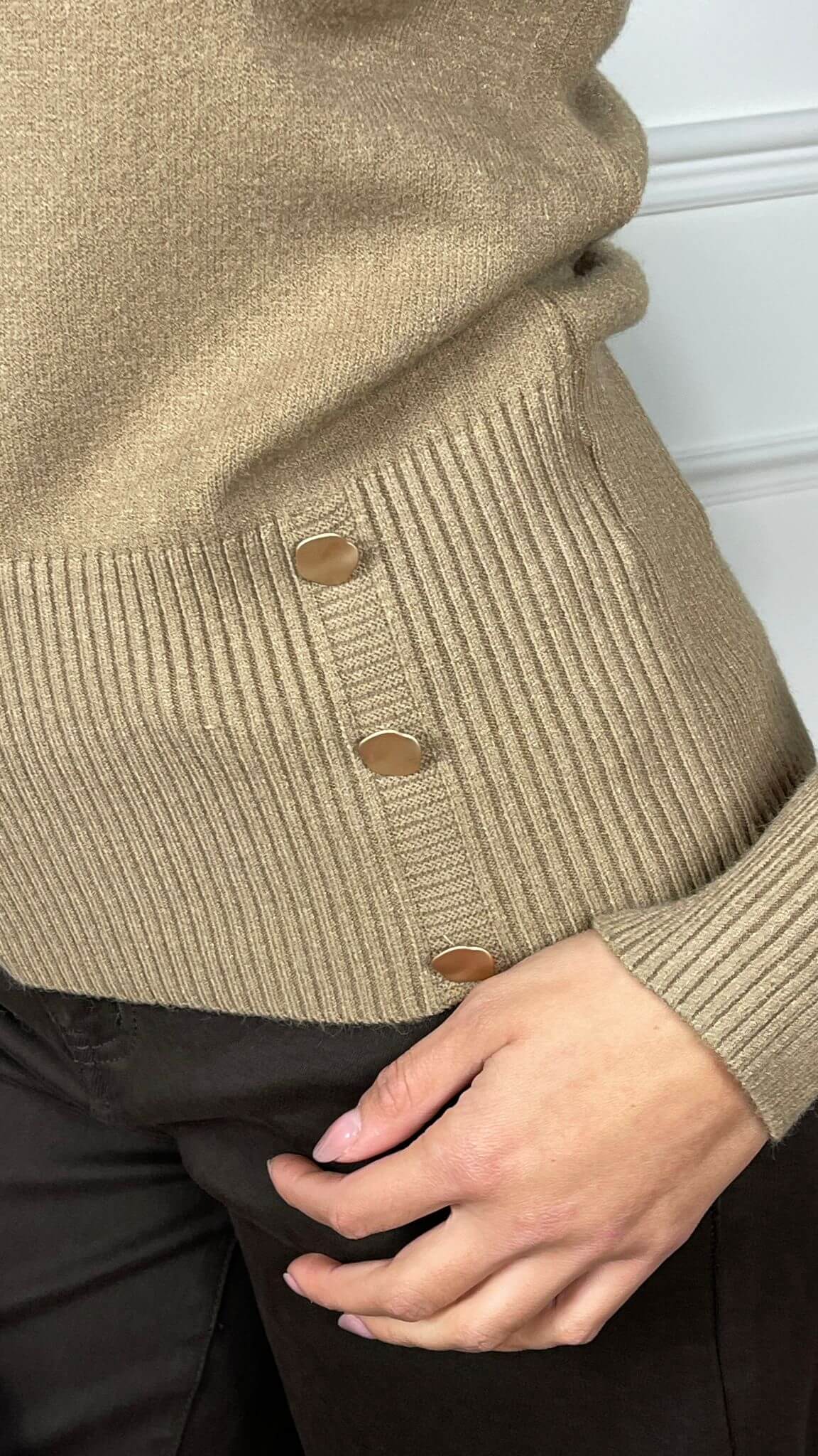 Maglia con accessorio esagonale - Candida.it