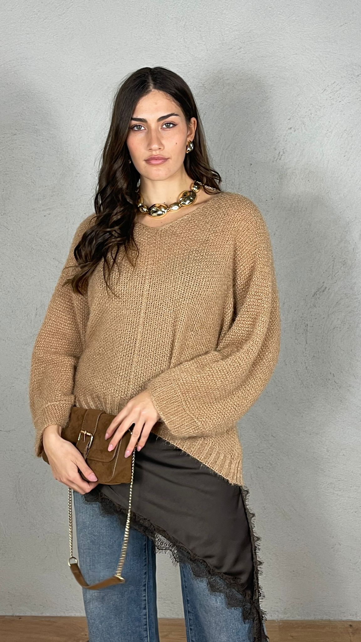 Pullover effetto Mohair scollo V|Colore:Cammello