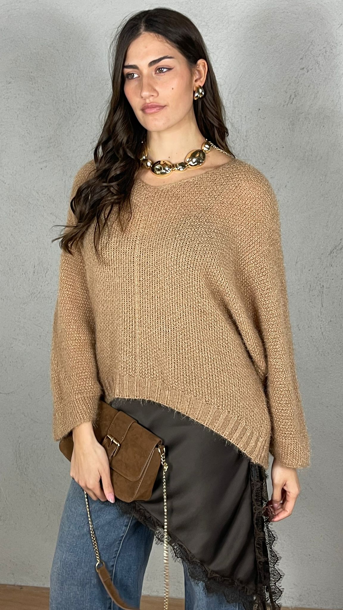 Pullover effetto Mohair scollo V|Colore:Cammello