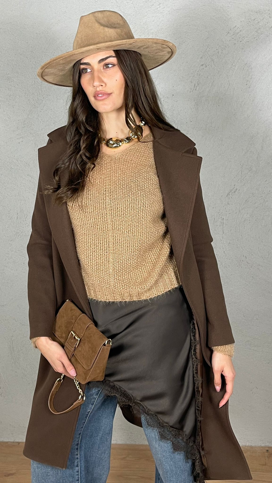 Pullover effetto Mohair scollo V|Colore:Cammello