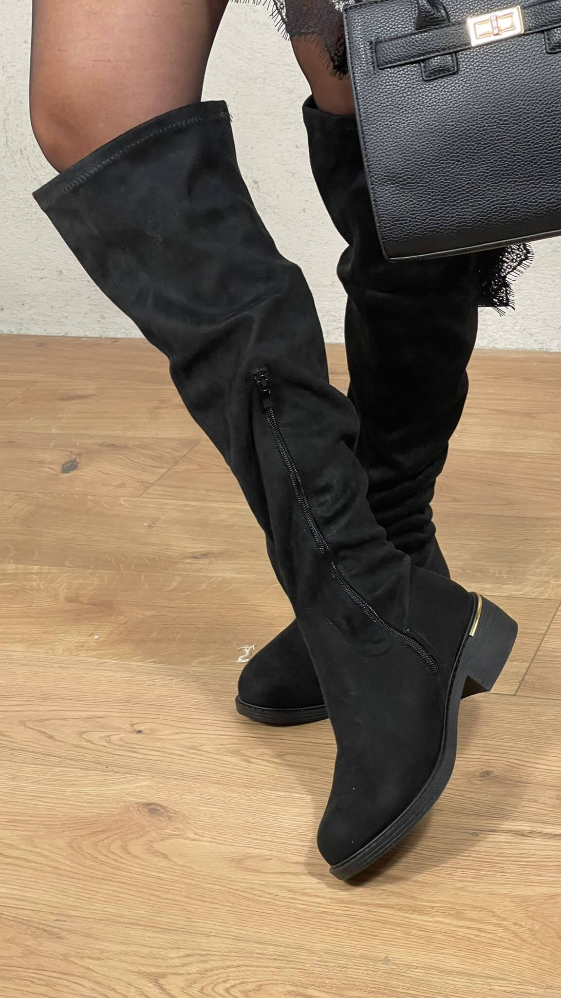 Stivale morbido effetto camoscio - Candida.it