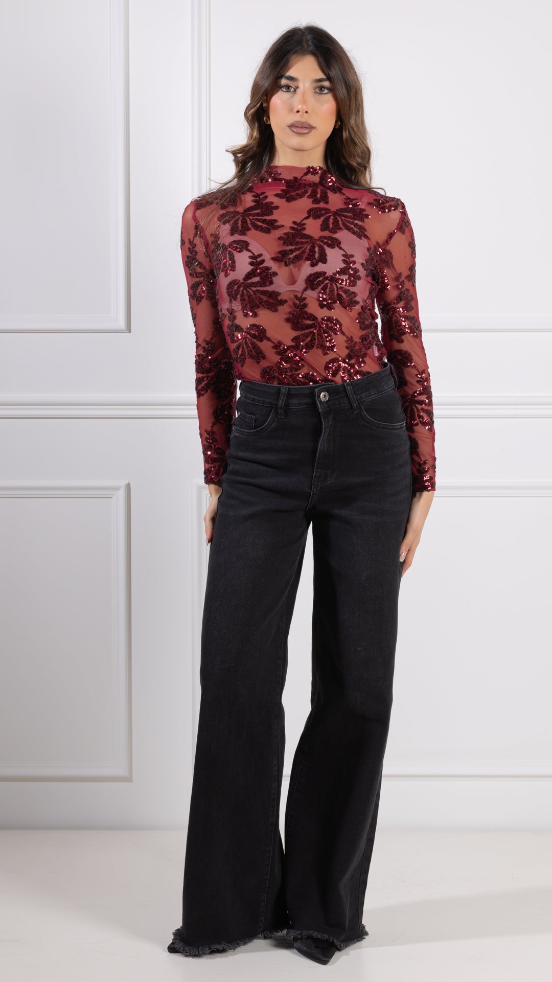 Maglia con applicazioni in paillettes