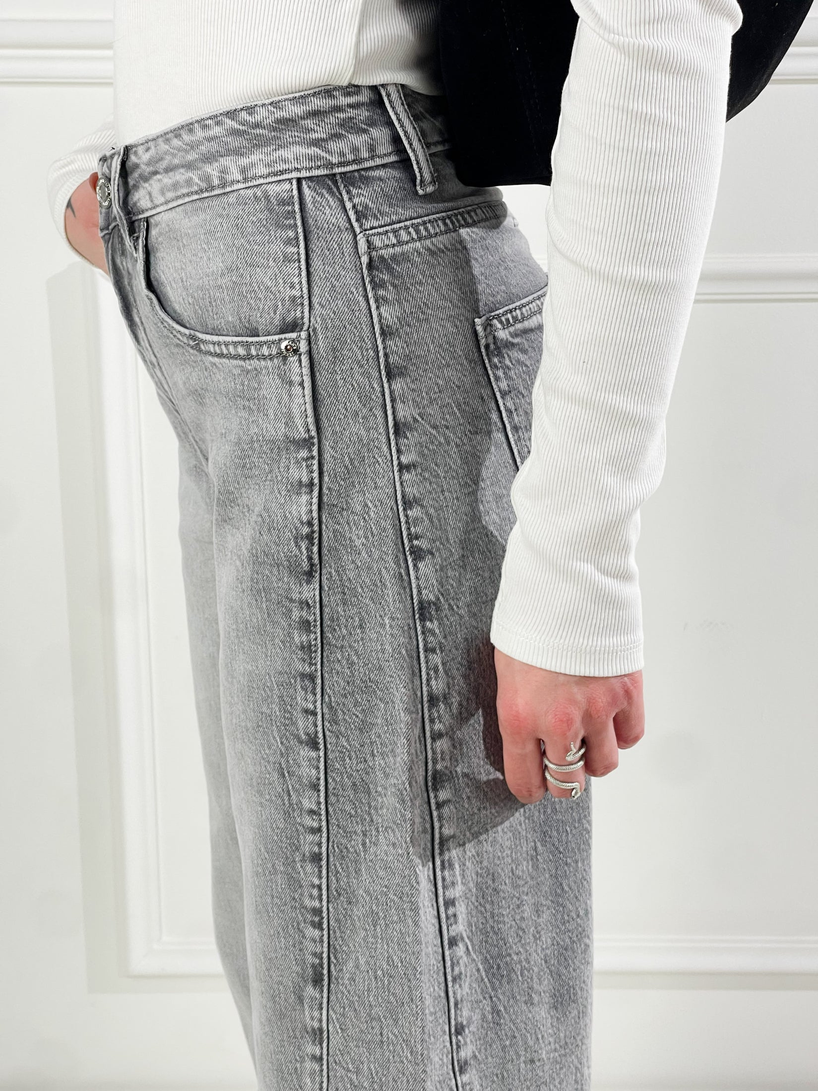 Jeans con cuciture laterali|Colore:Grigio