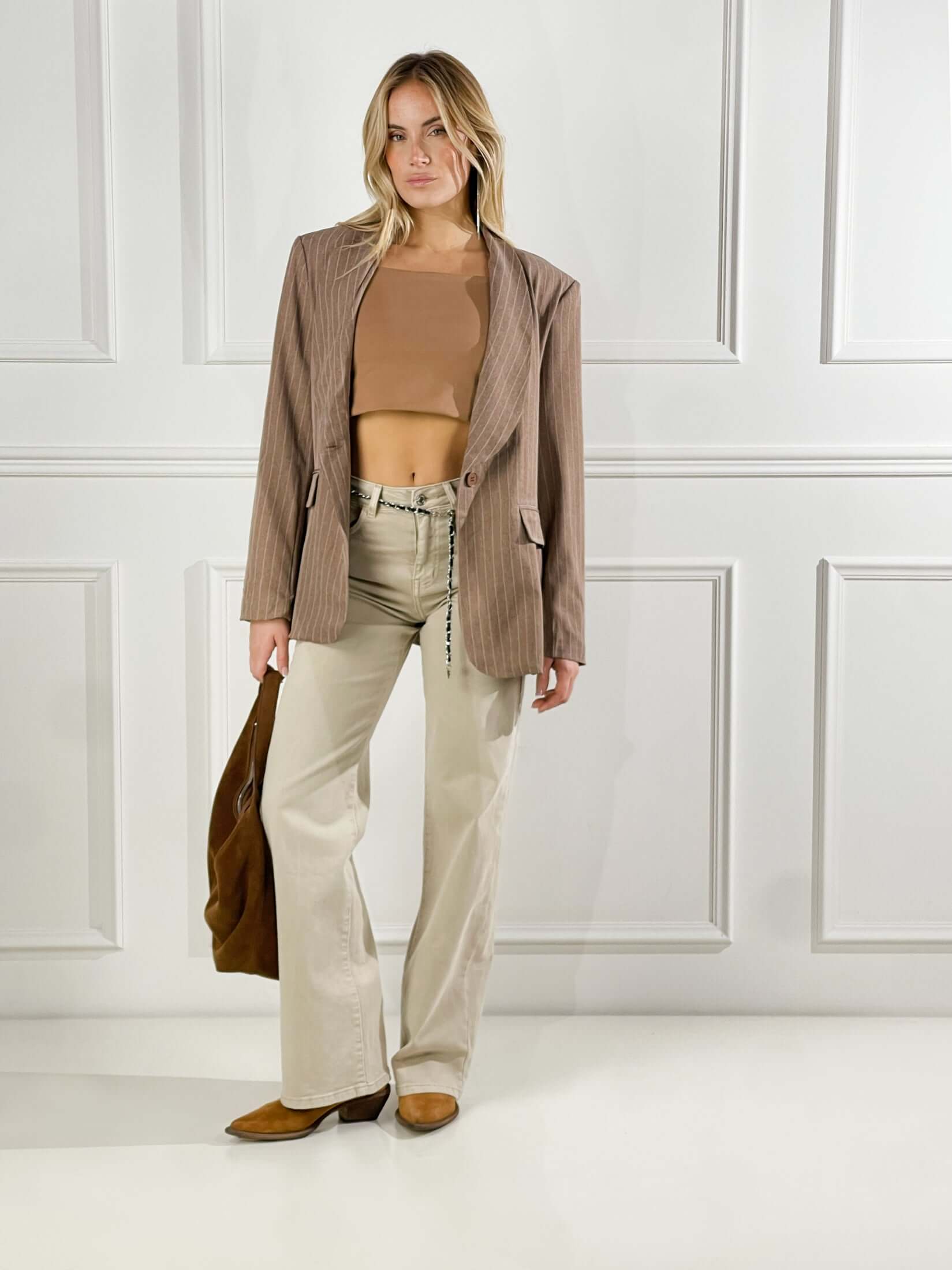 Jeans colorato con cinta catena|Colore:Beige chiaro