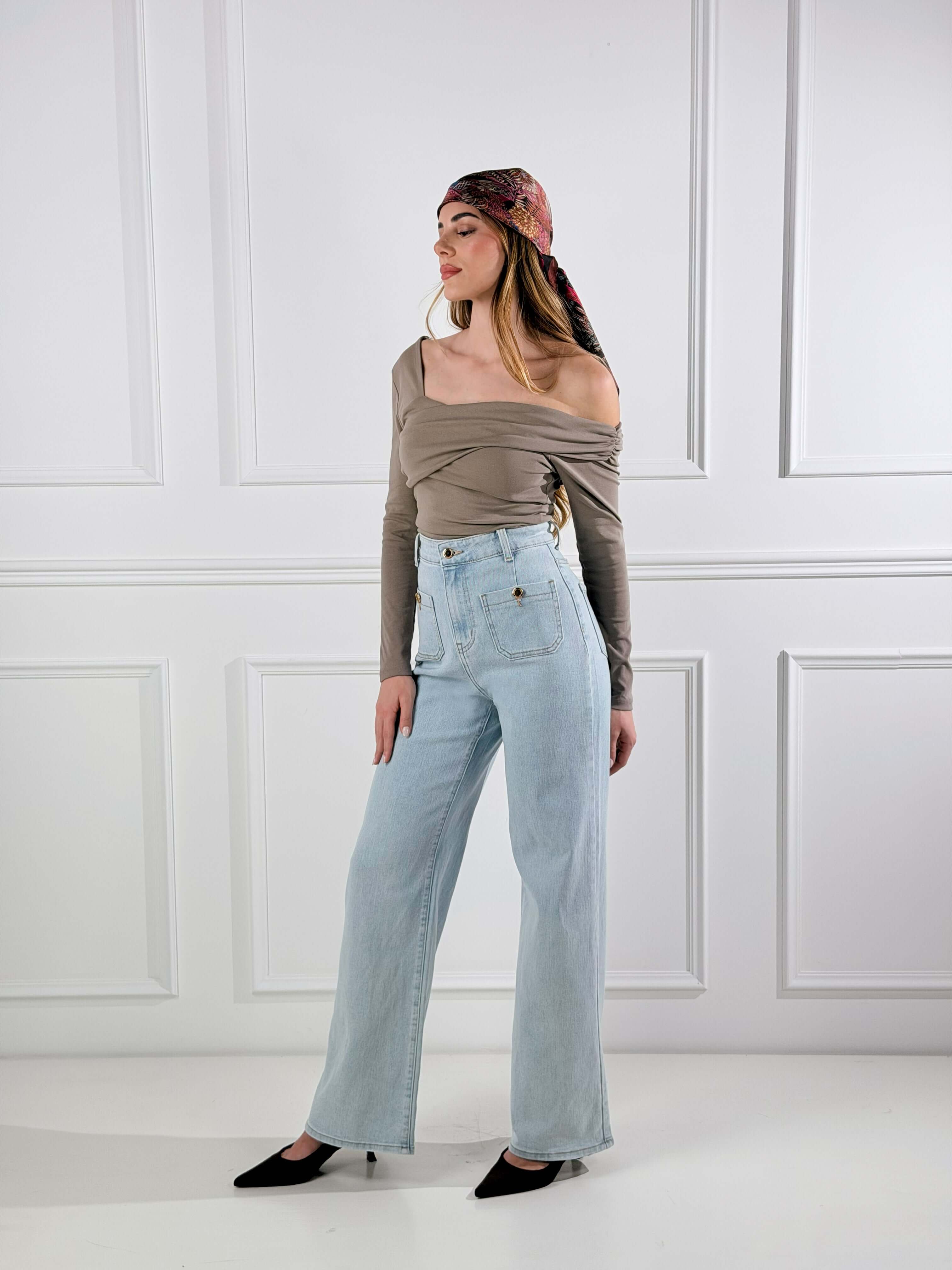 Maglia scollo a barca asimmetrico|Colore:Fango