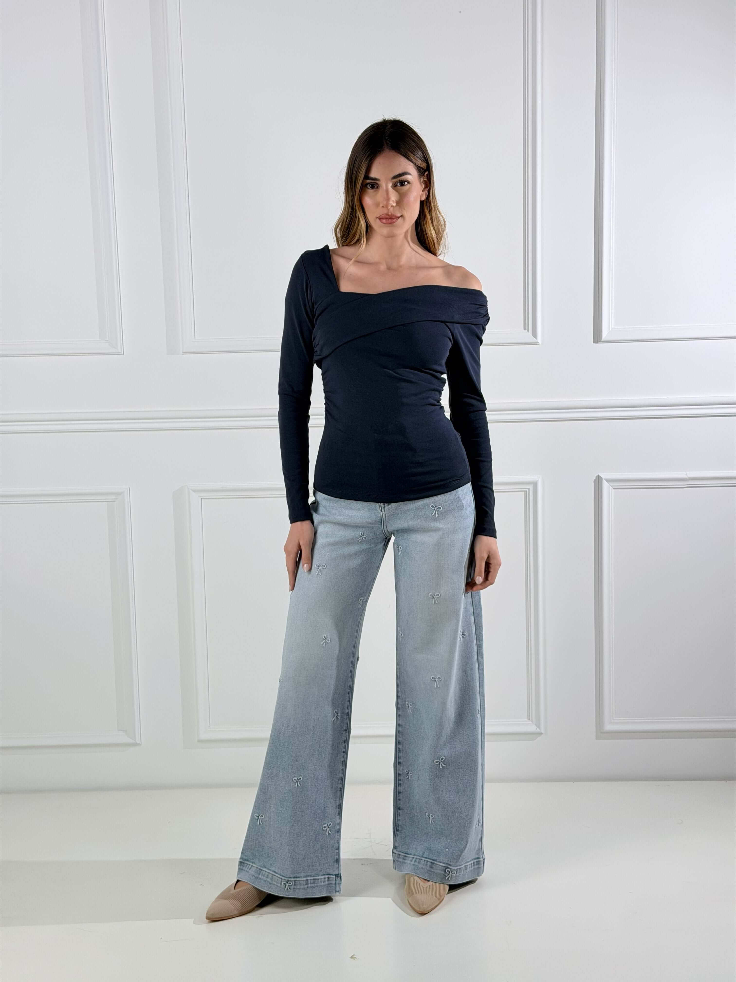 Maglia scollo a barca asimmetrico|Colore:Blu