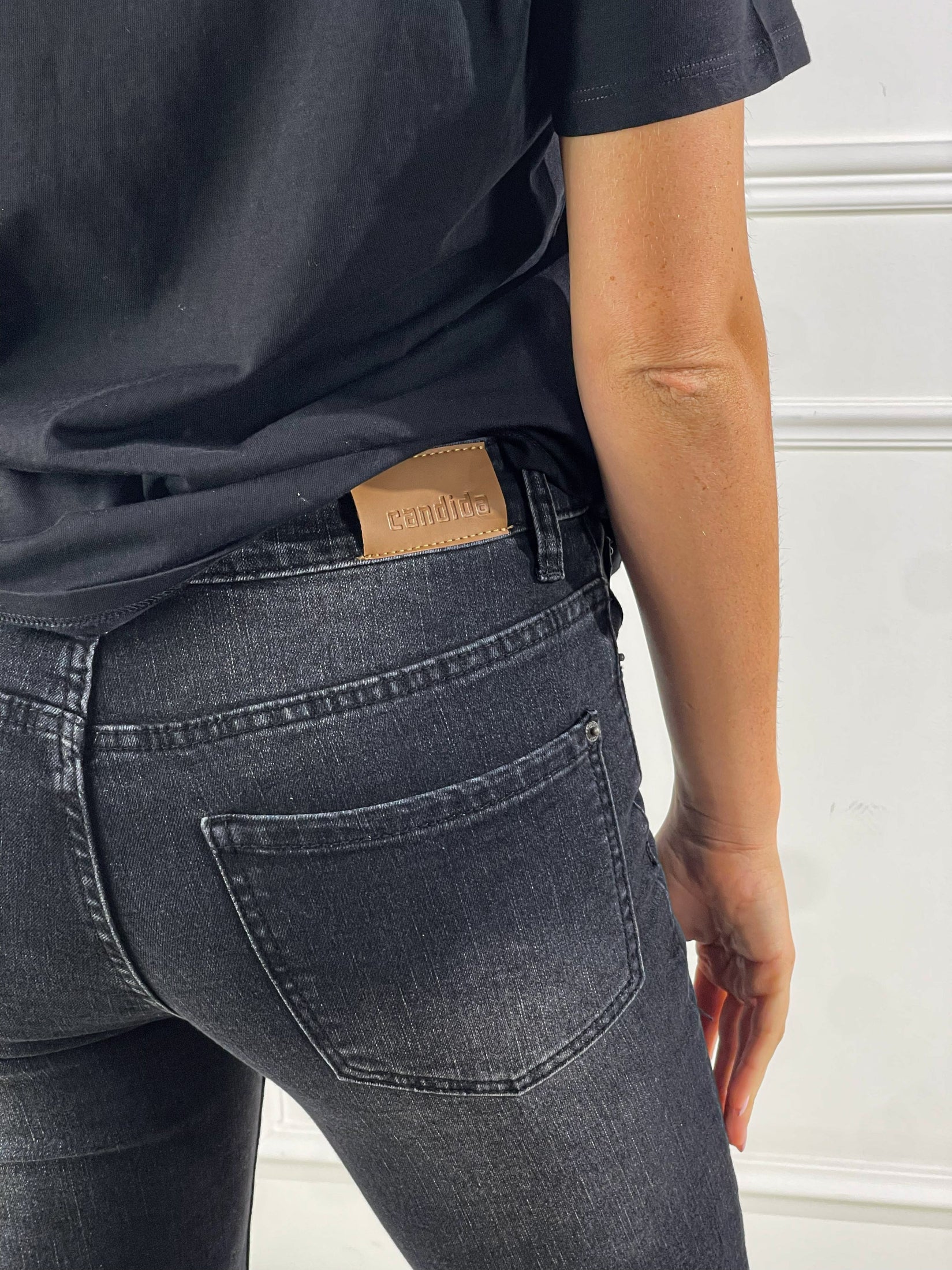 Jeans capri zampetta|Colore:Nero