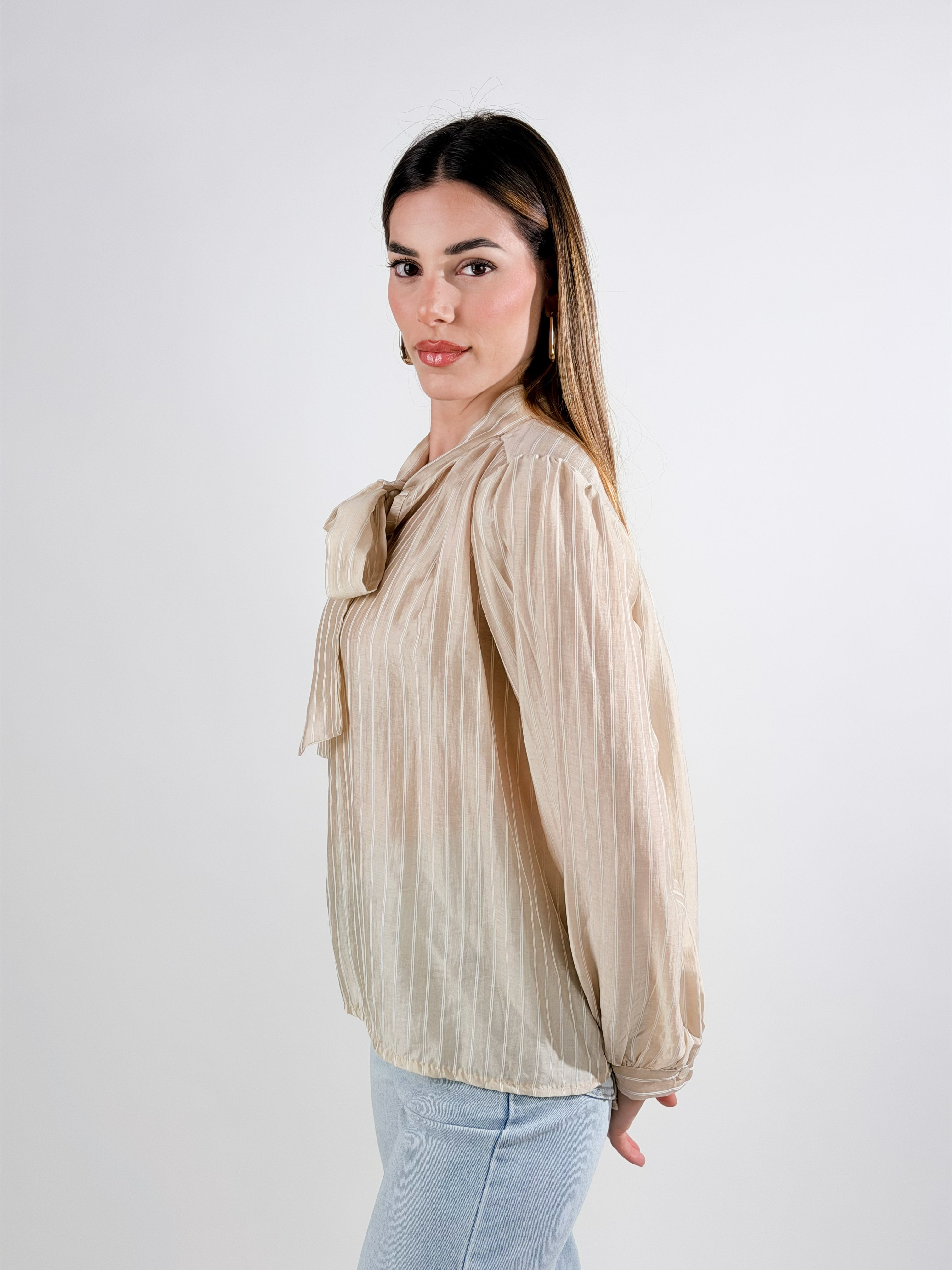Blusa con fiocco|Colore:Beige