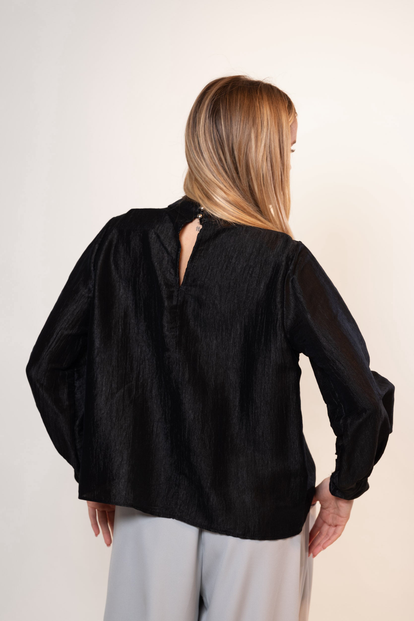 Blusa iridescente|Colore:Nero