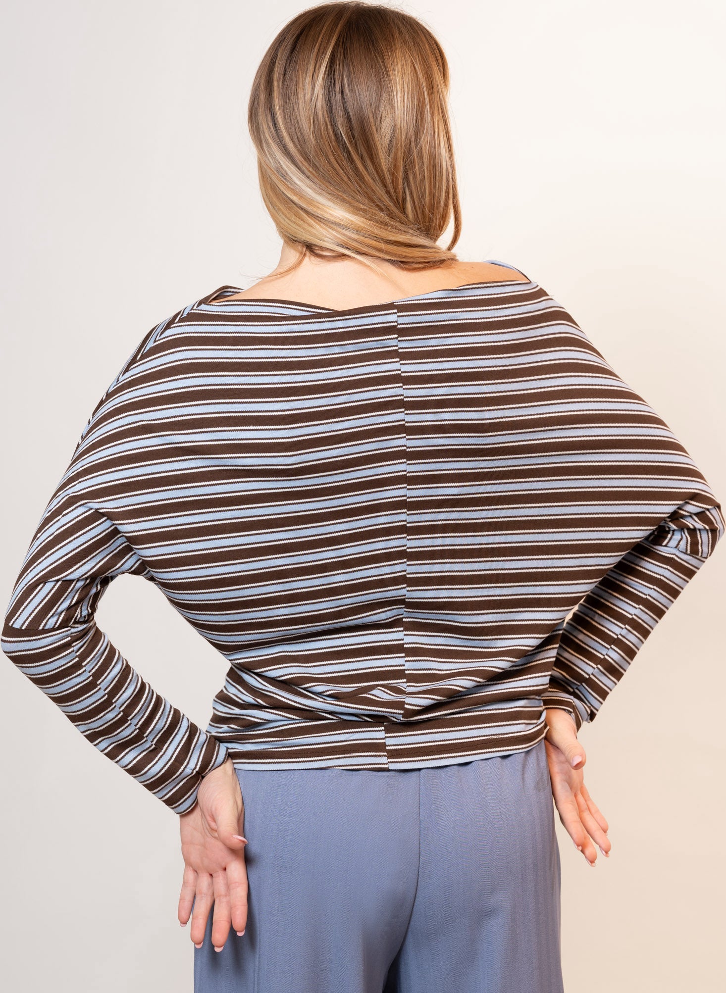 Maglia Asia Asimmetrica|Colore:Celeste/moro