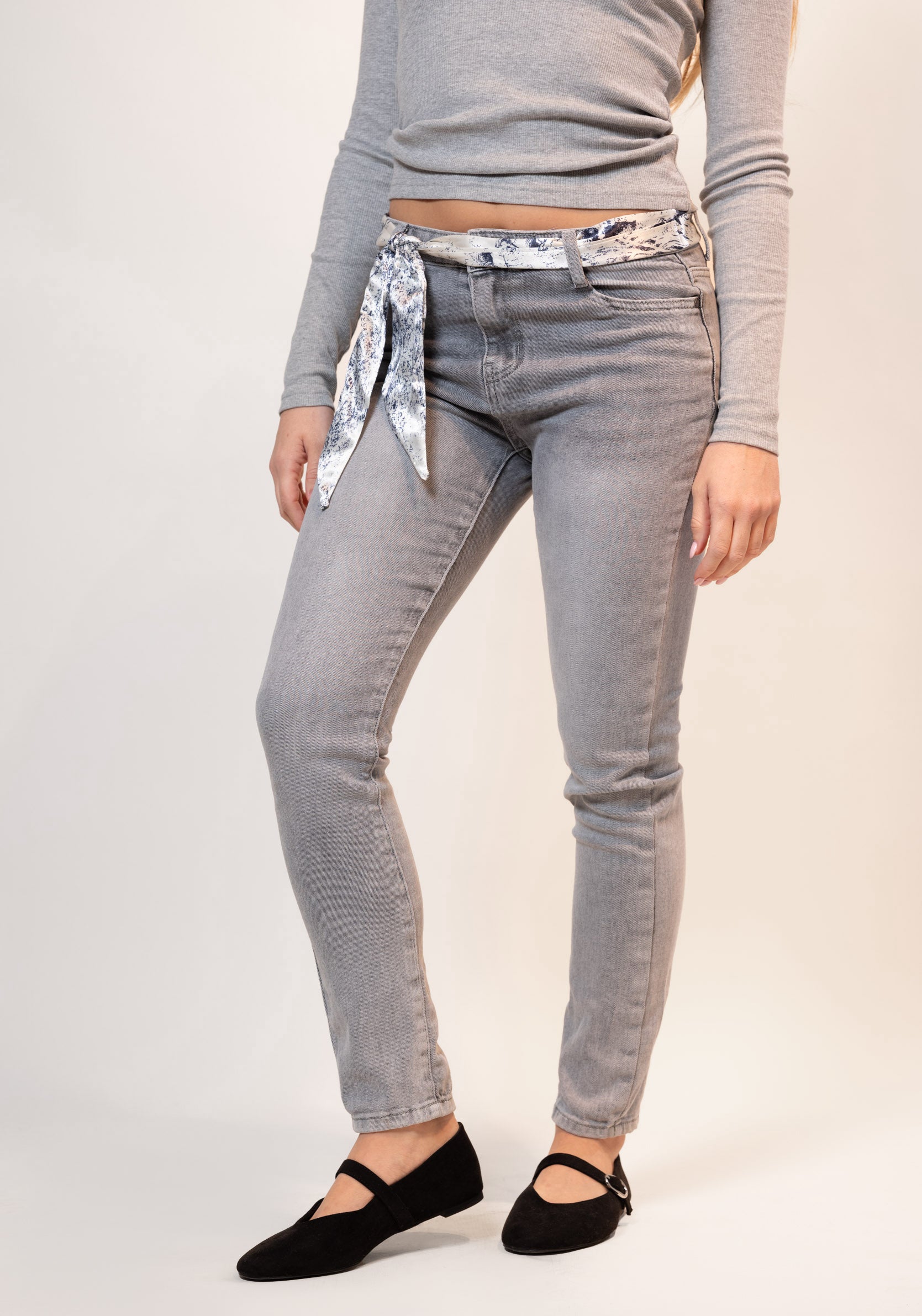 Jeans slim fit con foulard|Colore:Grigio