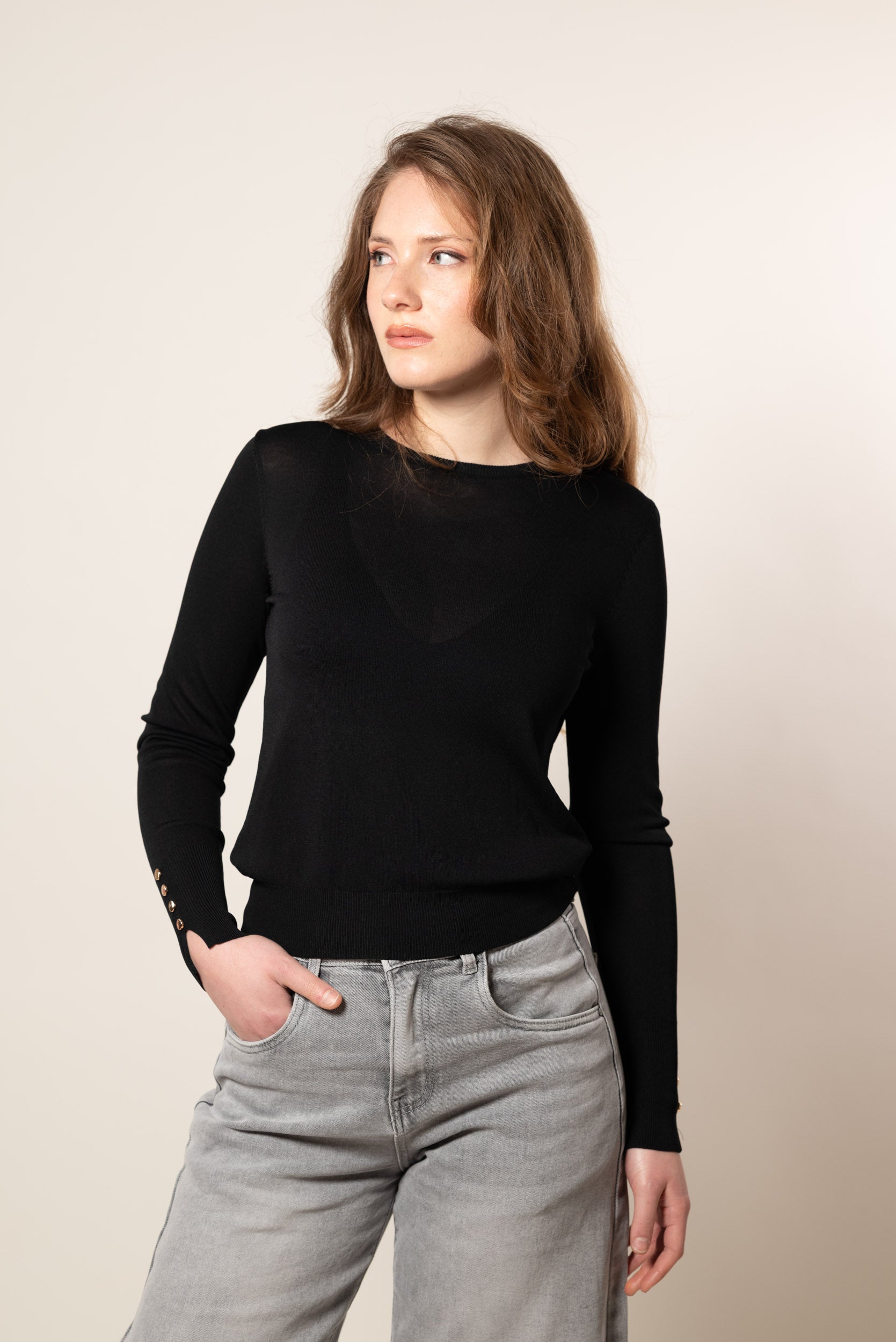 Maglia girocollo con bottoni|Colore:Nero