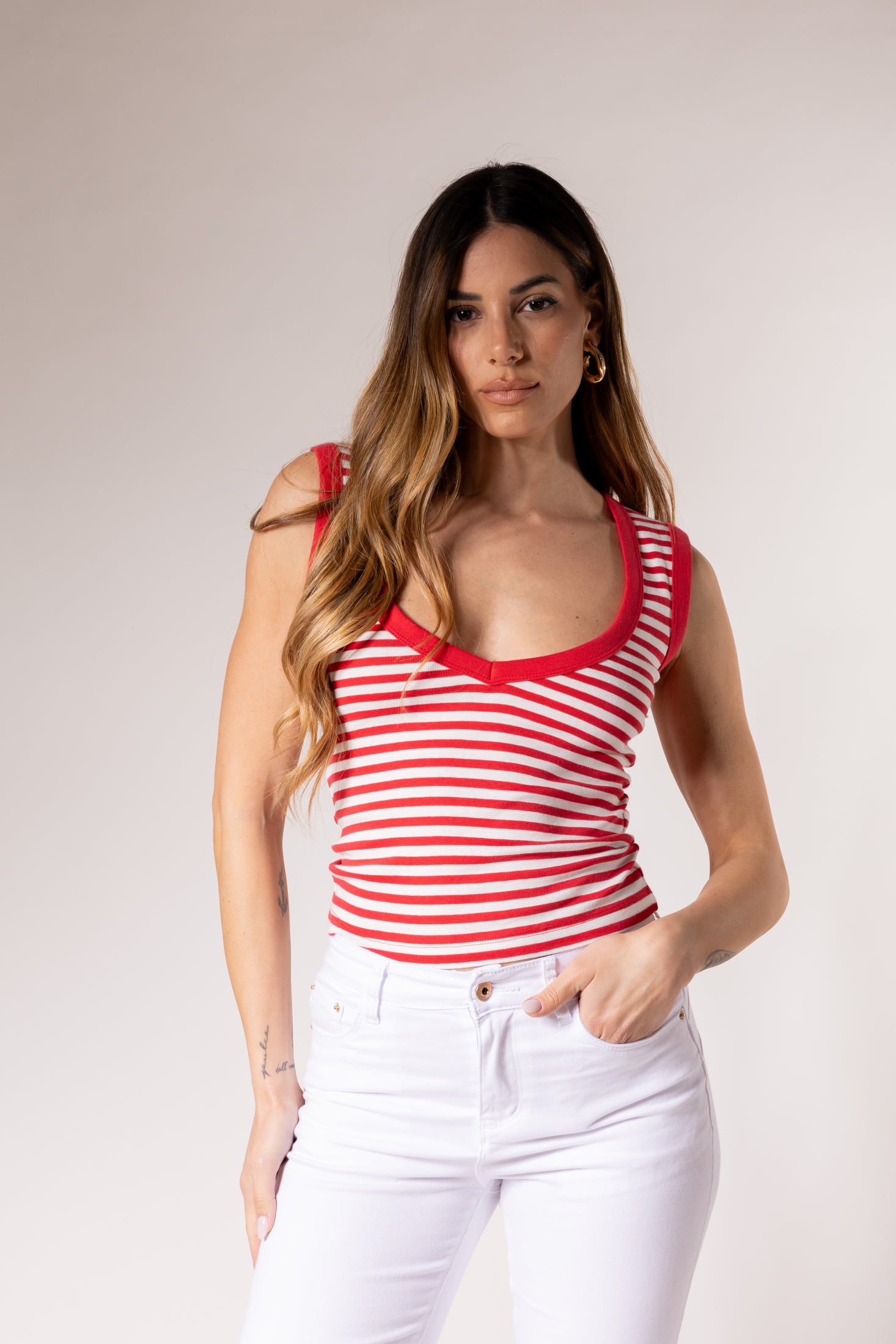 Canotta V a costina|Colore:Bianco/rosso