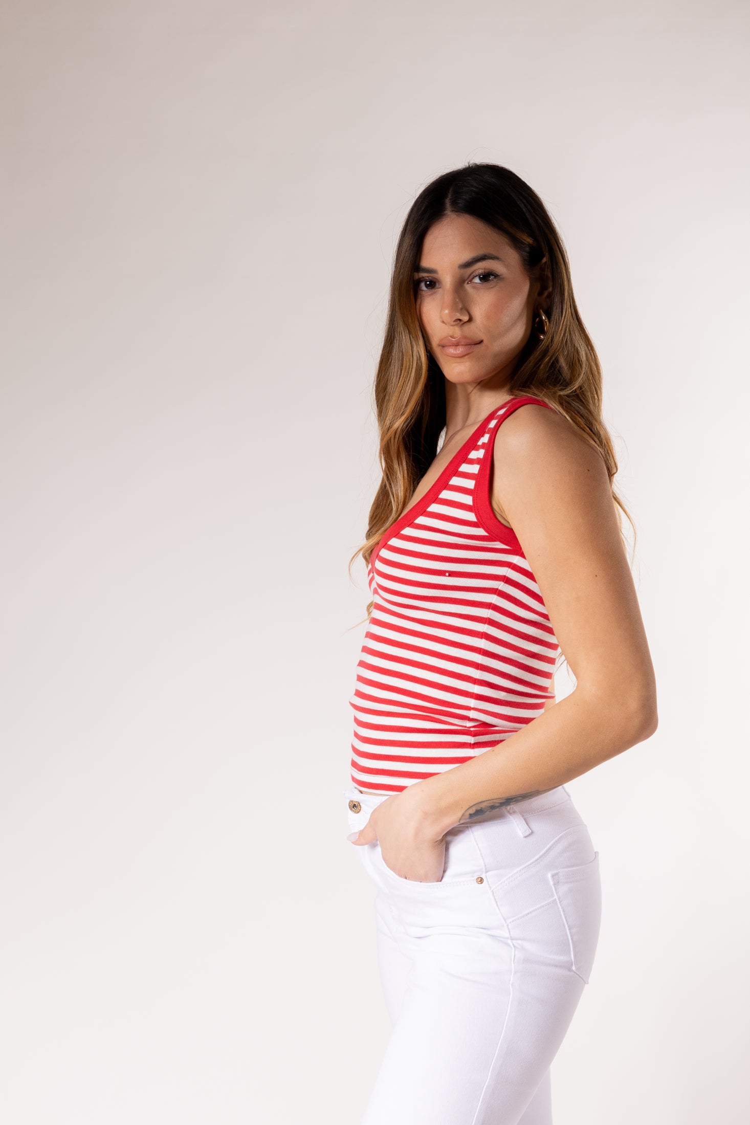 Canotta V a costina|Colore:Bianco/rosso