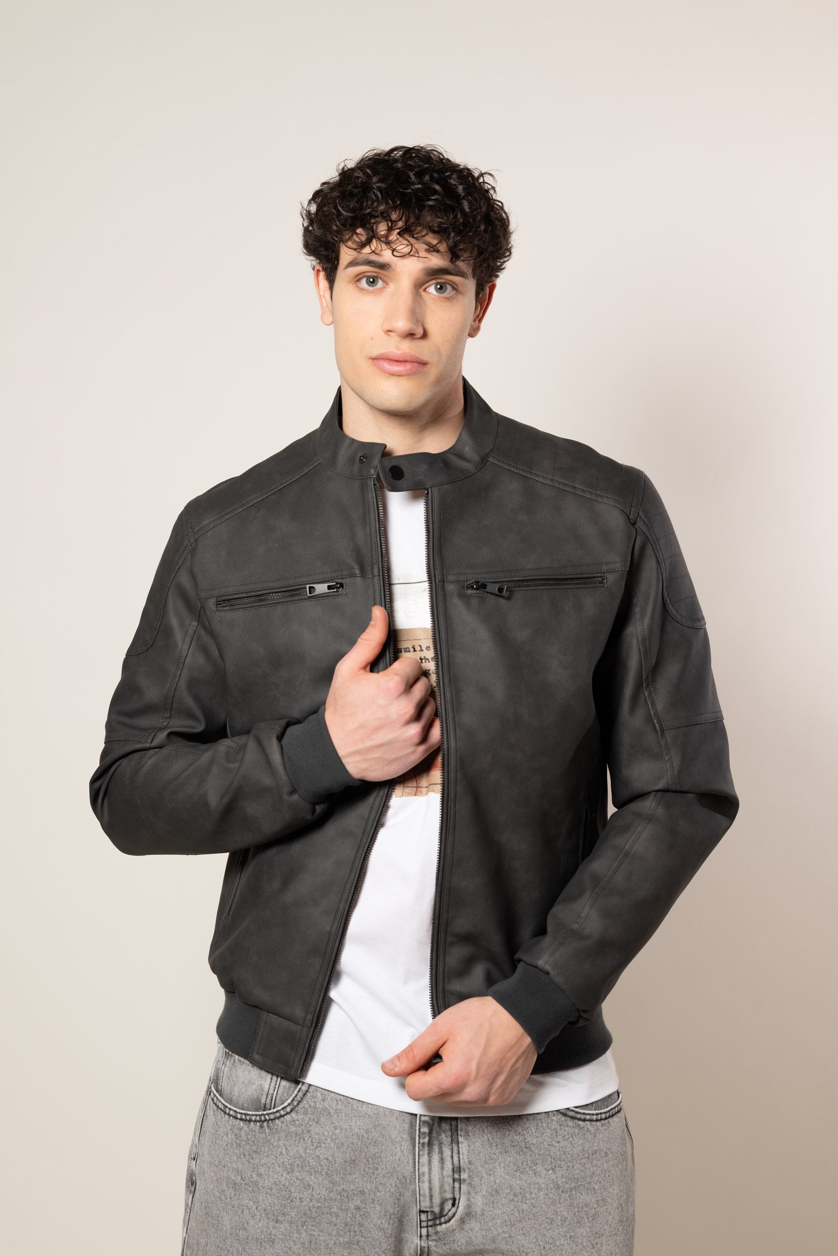 Giubbino effetto pelle|Colore:Nero