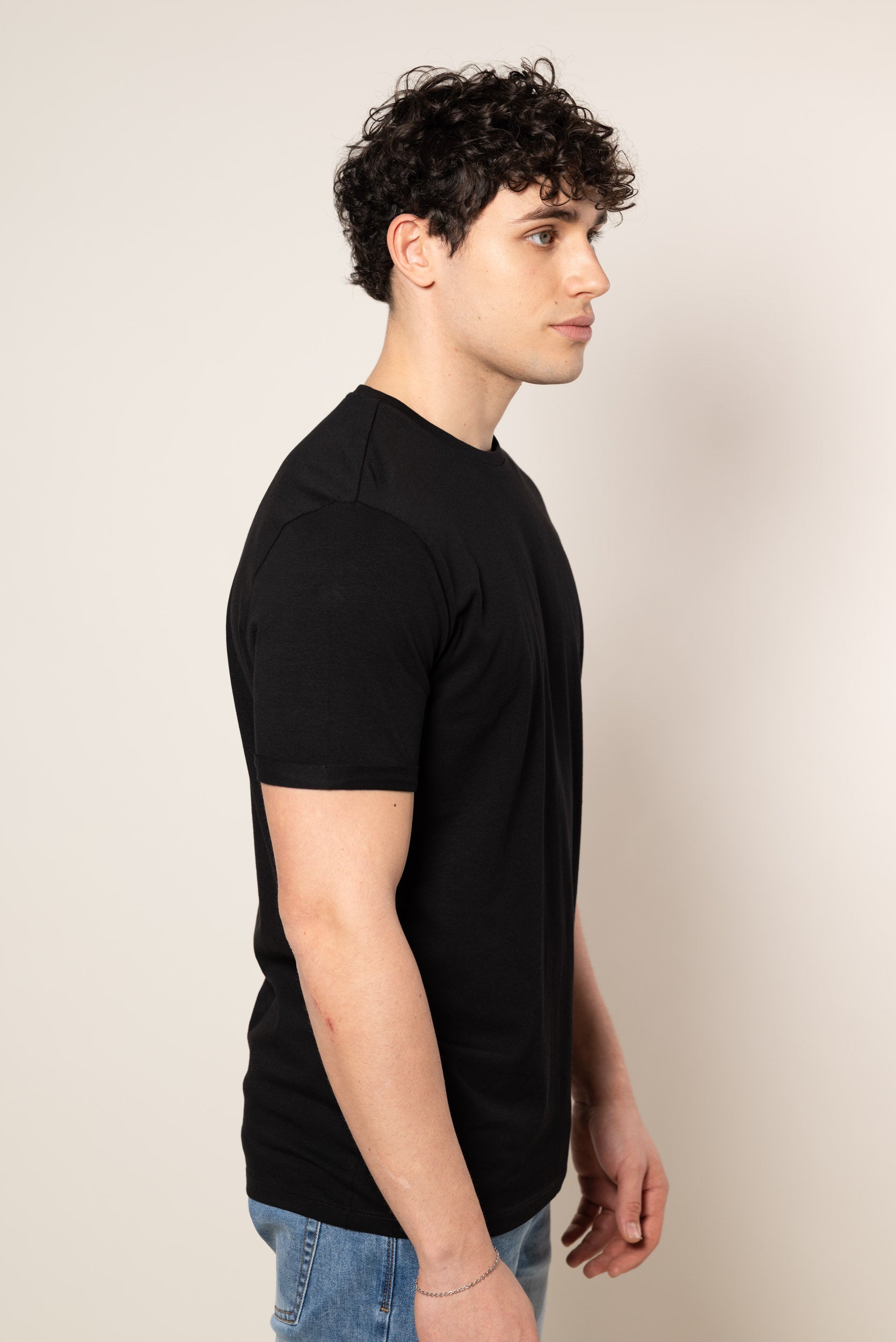 T-Shirt con risvolto|Colore:Nero