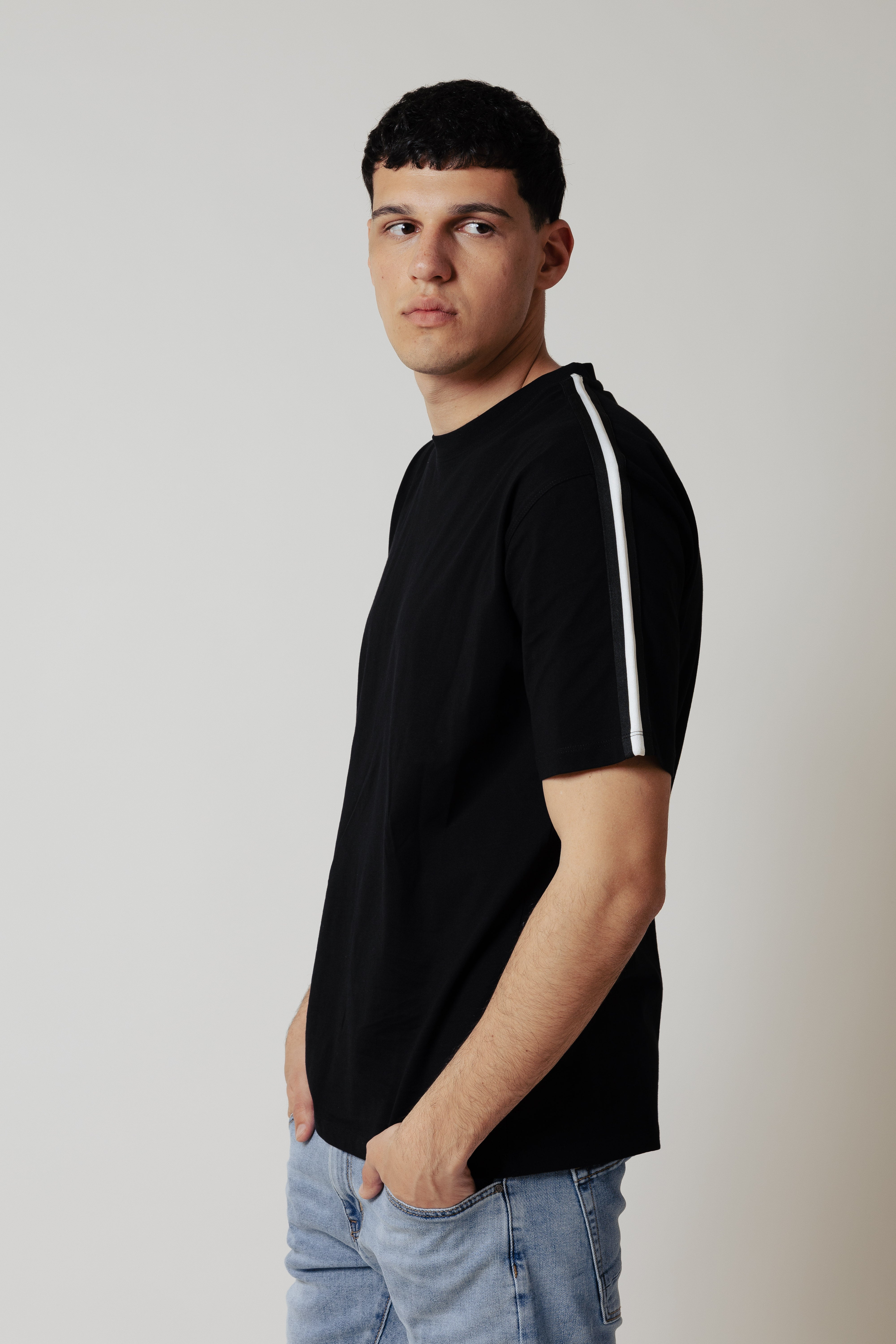 T-Shirt con bande|Colore:Nero