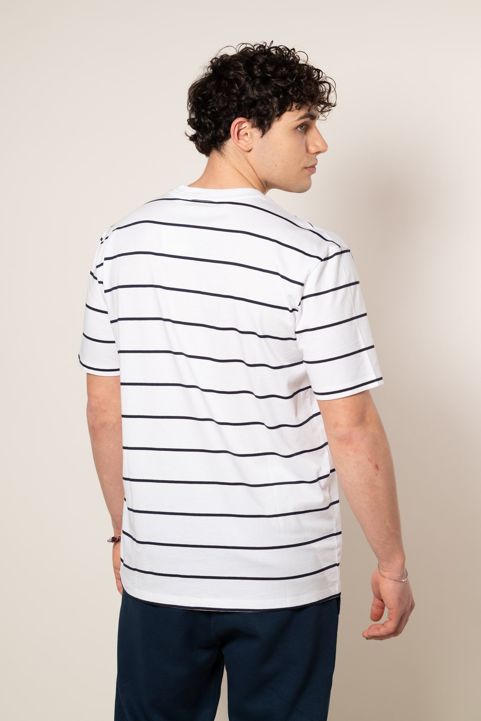 T-shirt a righe orizzontali con scritta ricamata s|Colore:Bianco