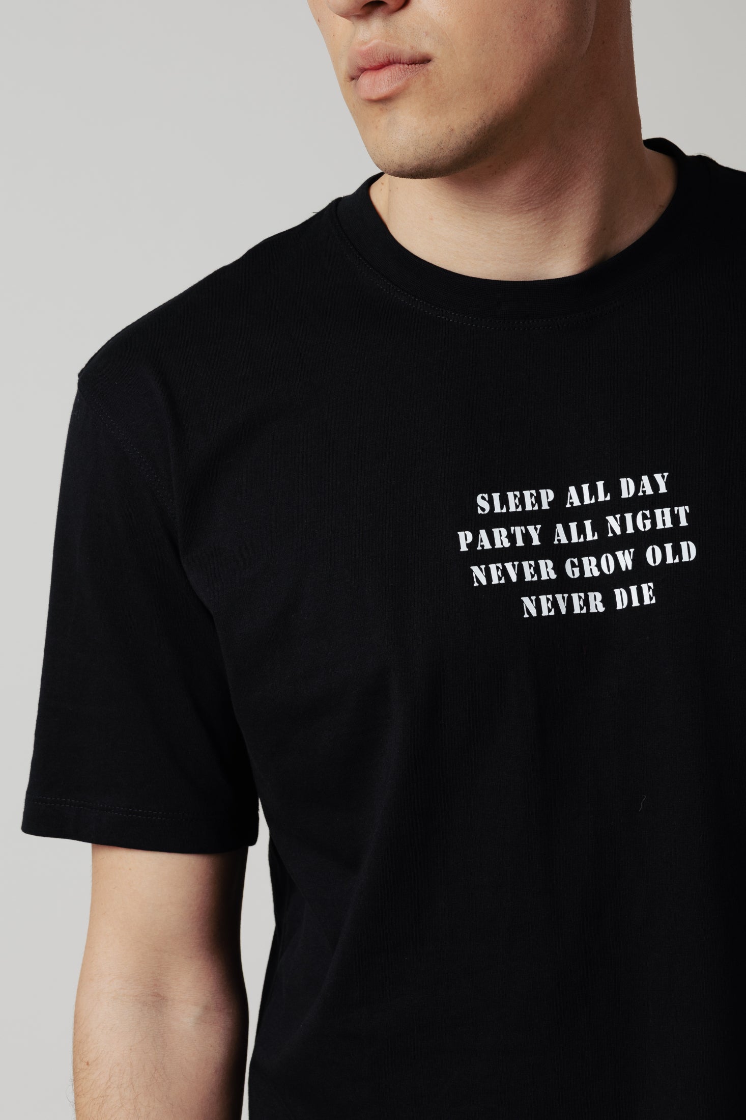 T-Shirt Sleep Day|Colore:Nero
