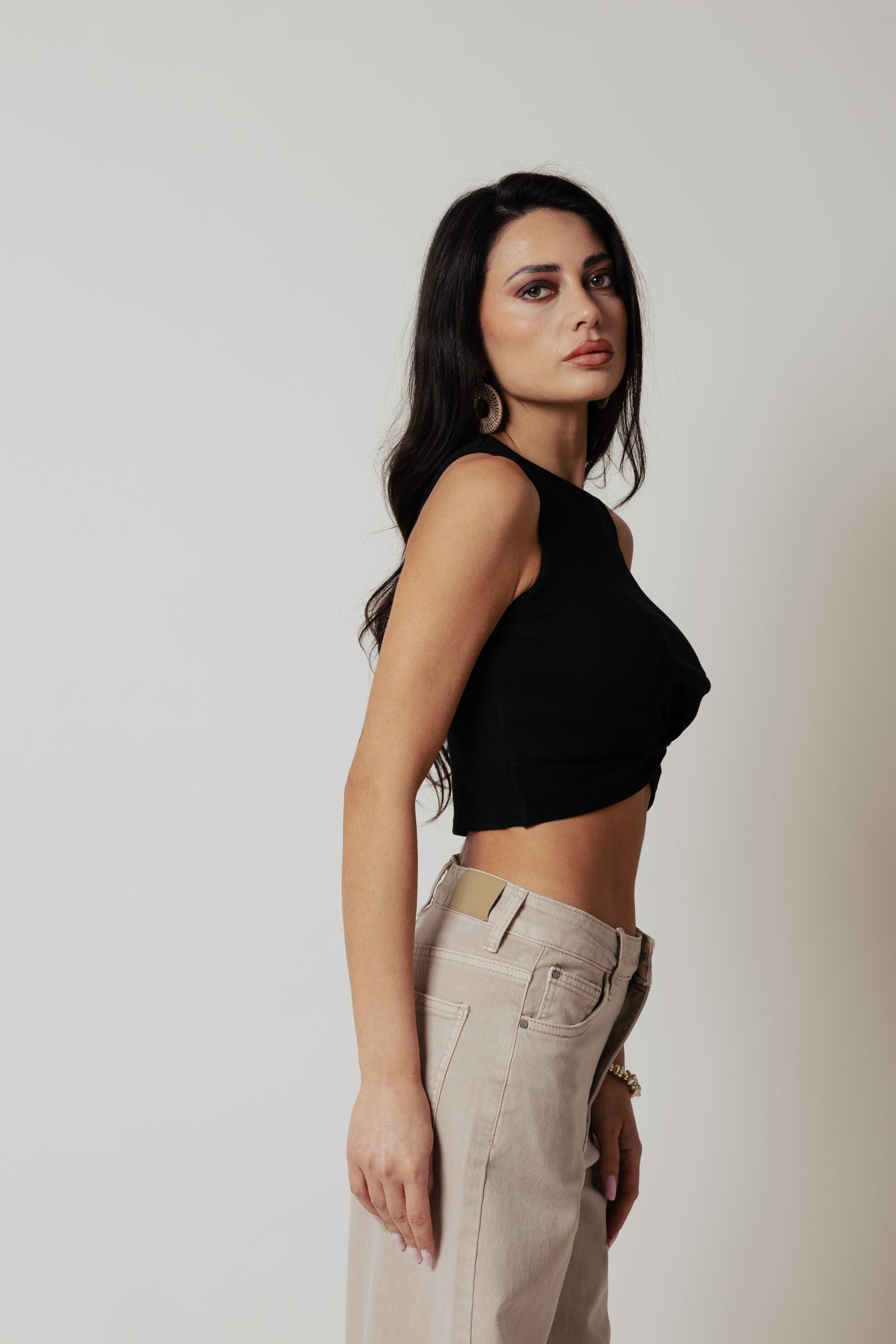 Top con nodo in vita|Colore:Nero