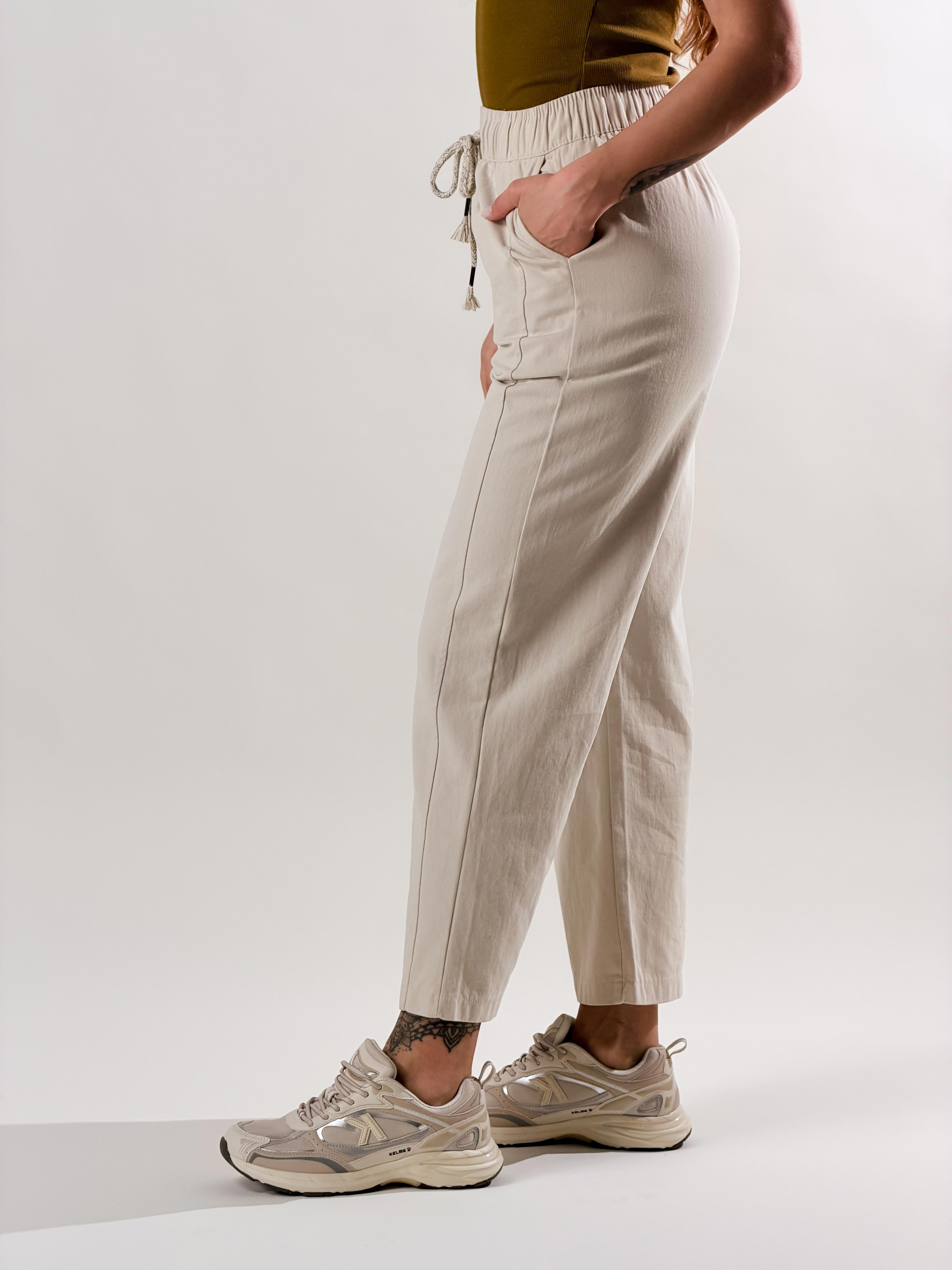 Pantalone Chinos con cuciture latearli|Colore:Beige