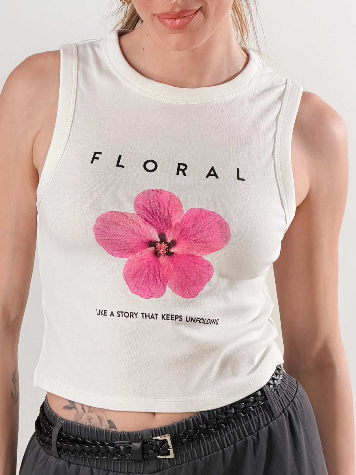 top Floral like a story|Colore:Bianco latte