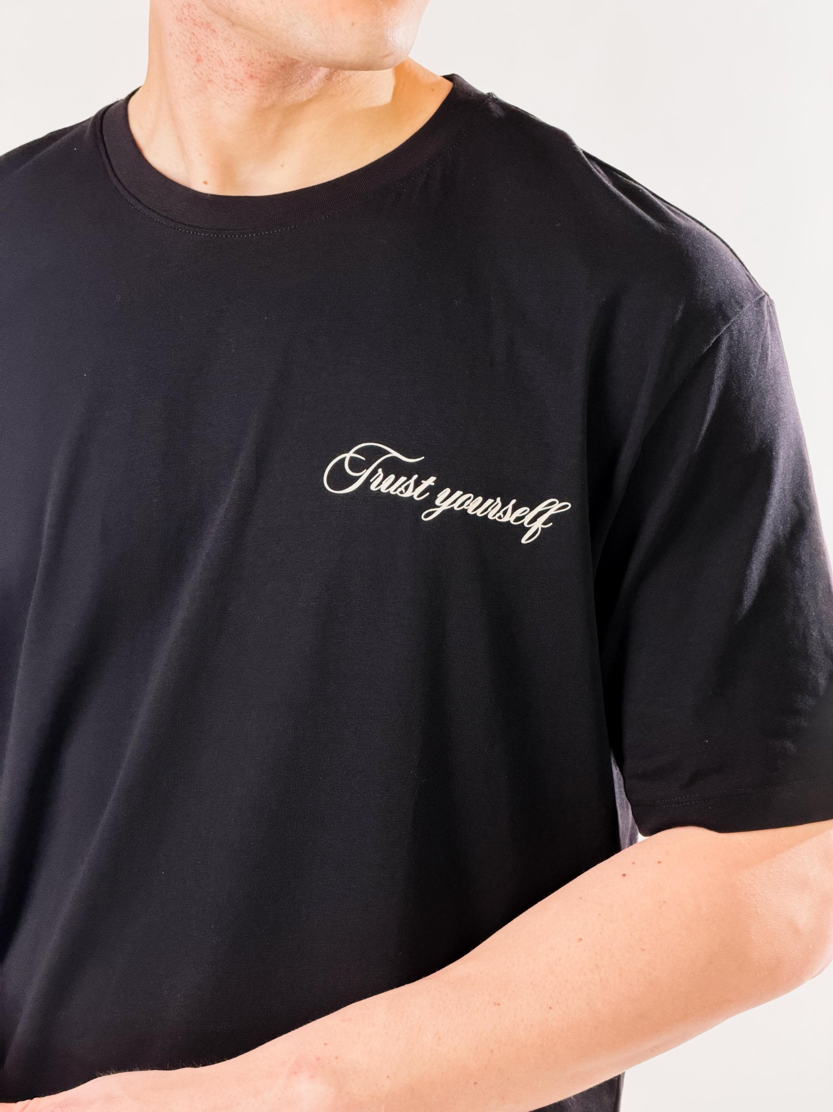 T-Shirt Trust Yourself|Colore:Nero