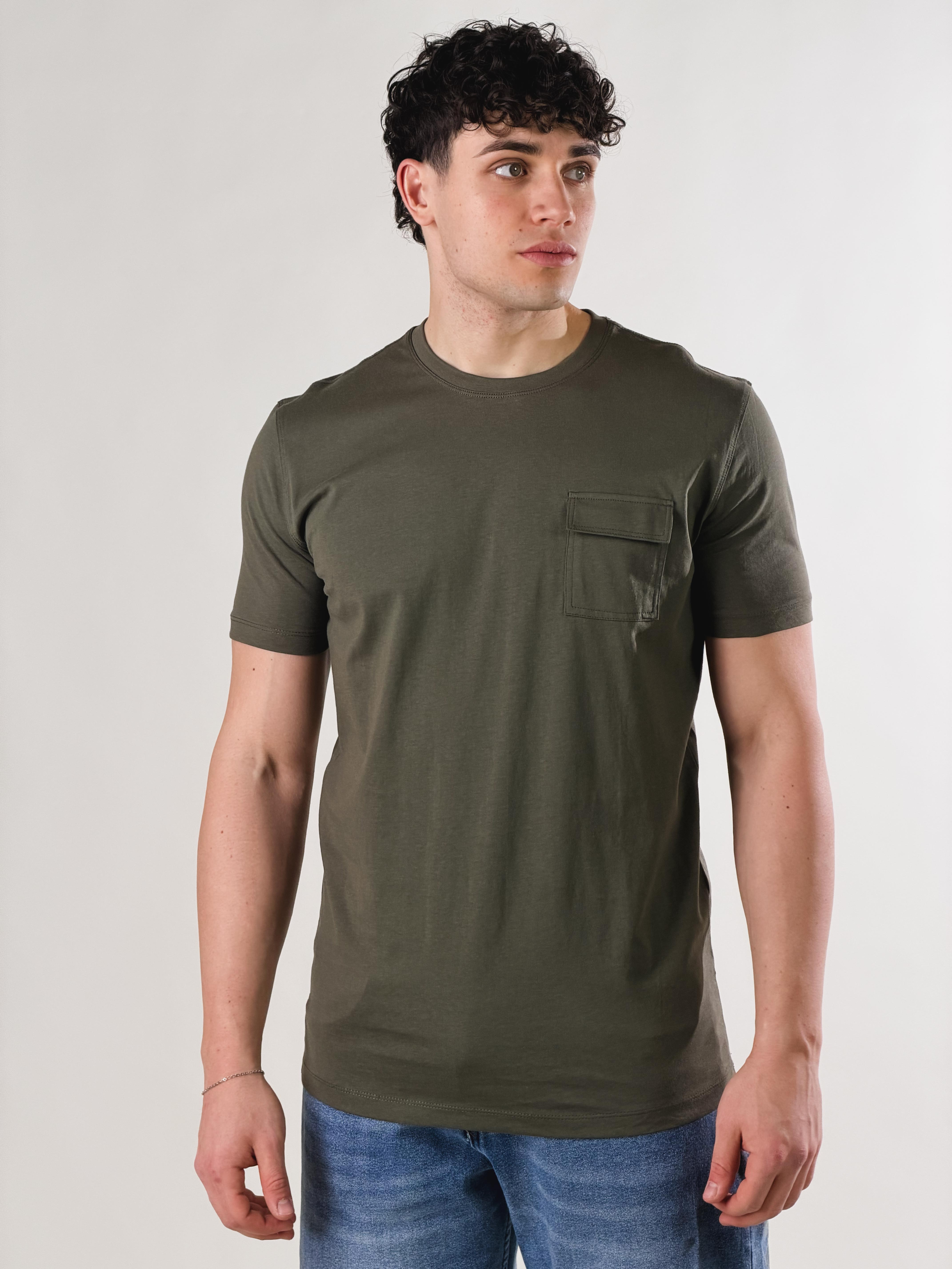 T-Shirt taschino loose fit|Colore:Verde militare