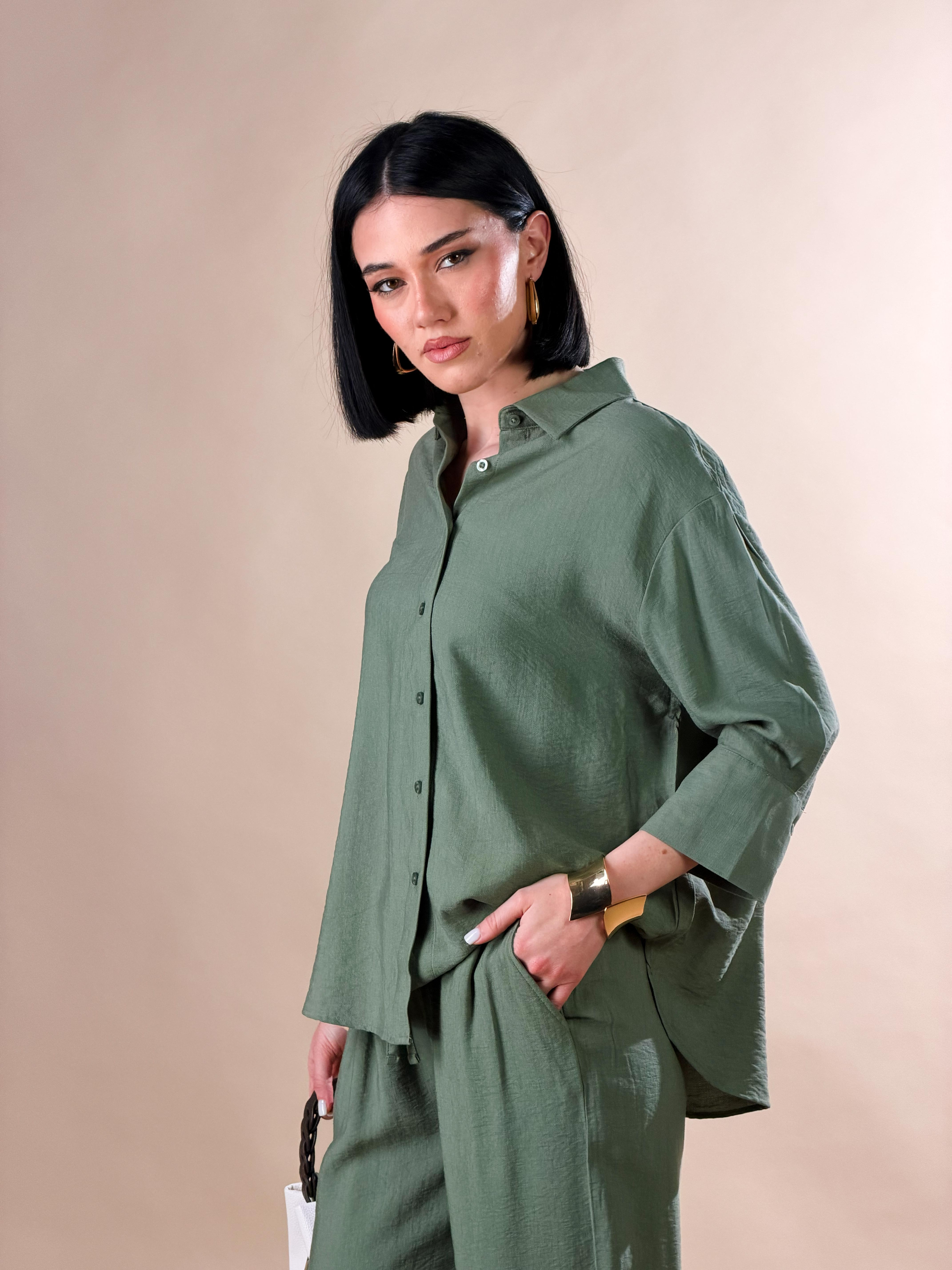 Camicia con bottoni e maniche a tre quarti|Colore:Verde militare