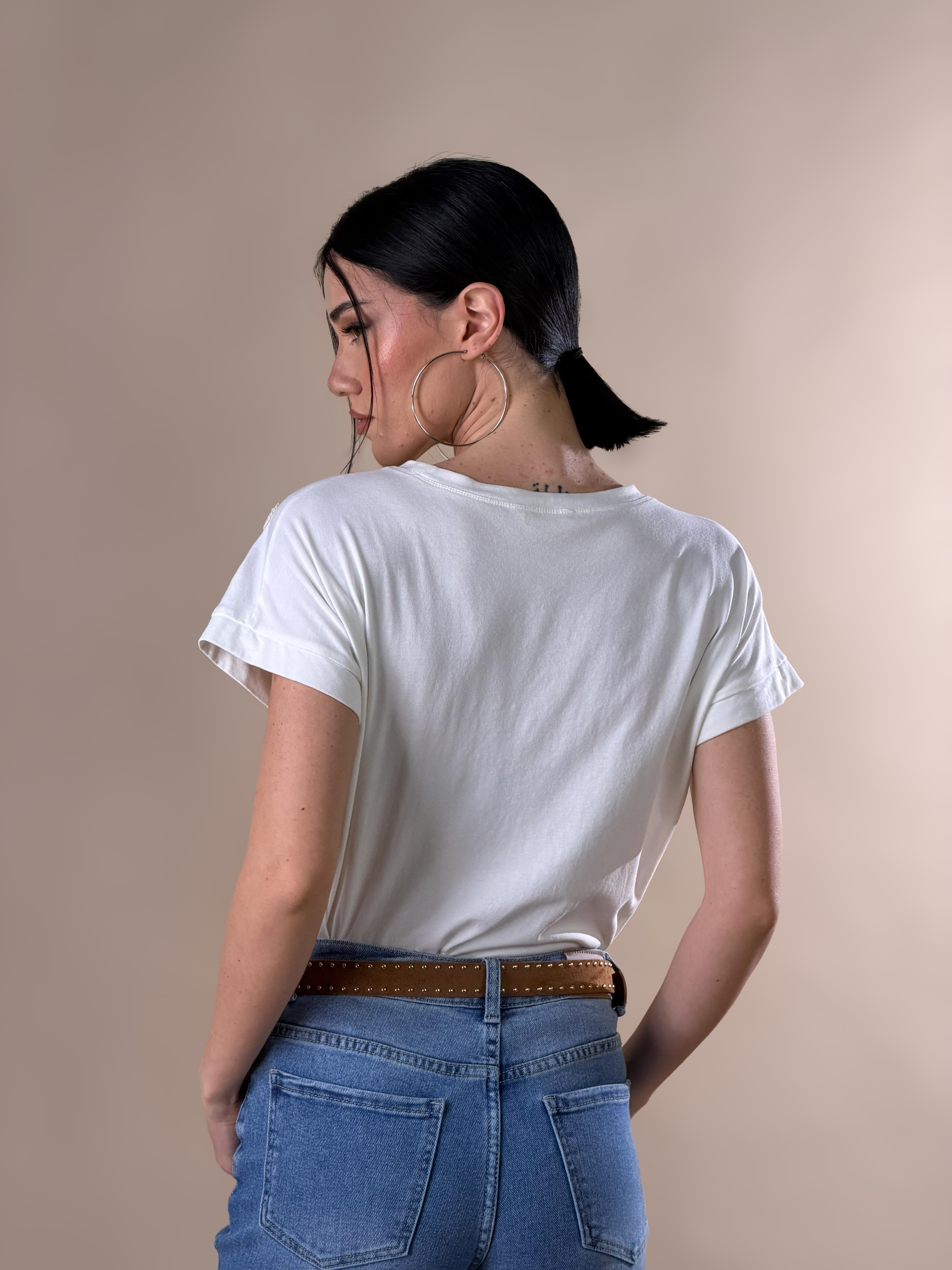 T- shirt con fiore applicato|Colore:Bianco latte