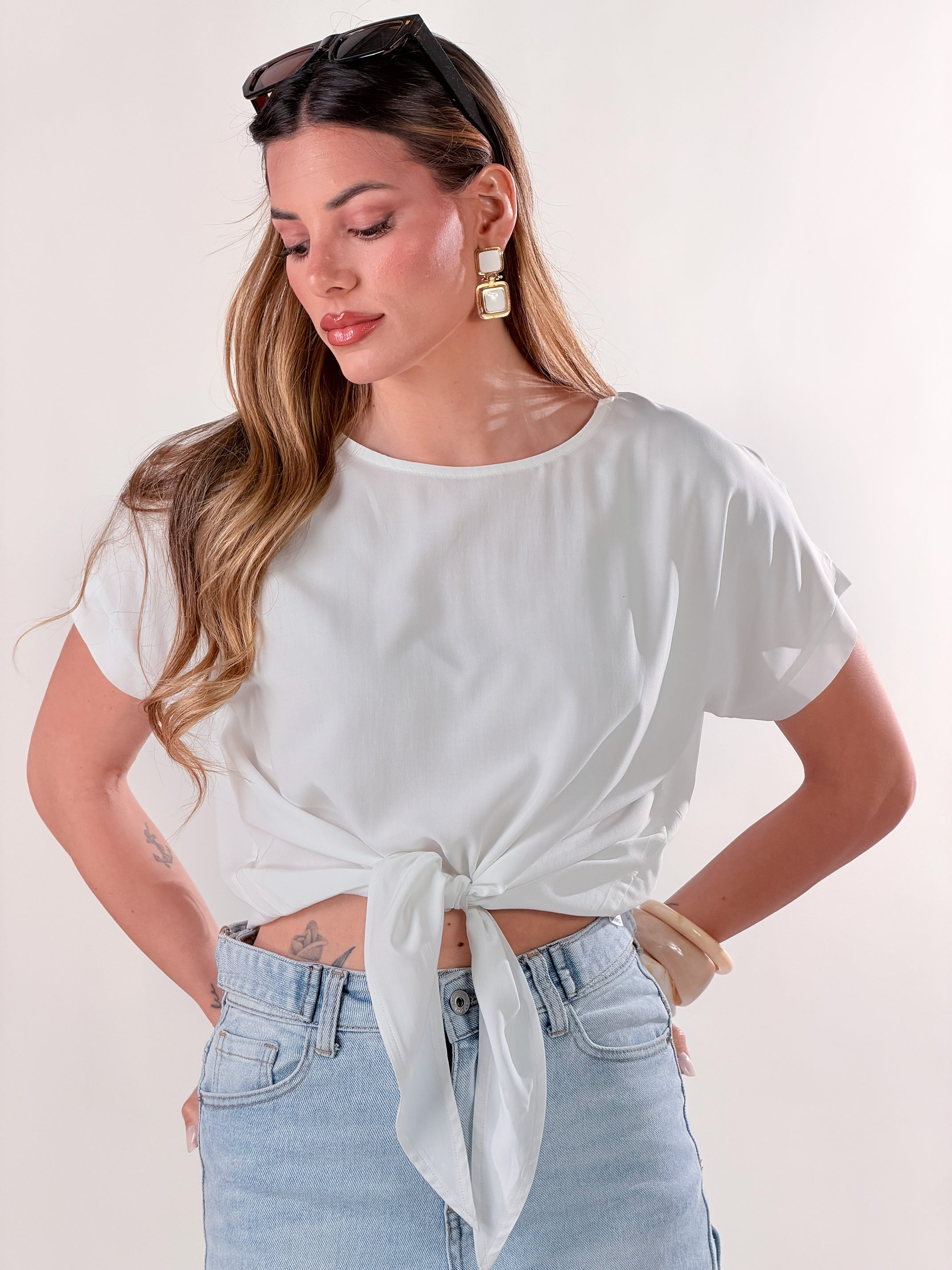 T-Shirt Cropped con Nodo|Colore:Latte