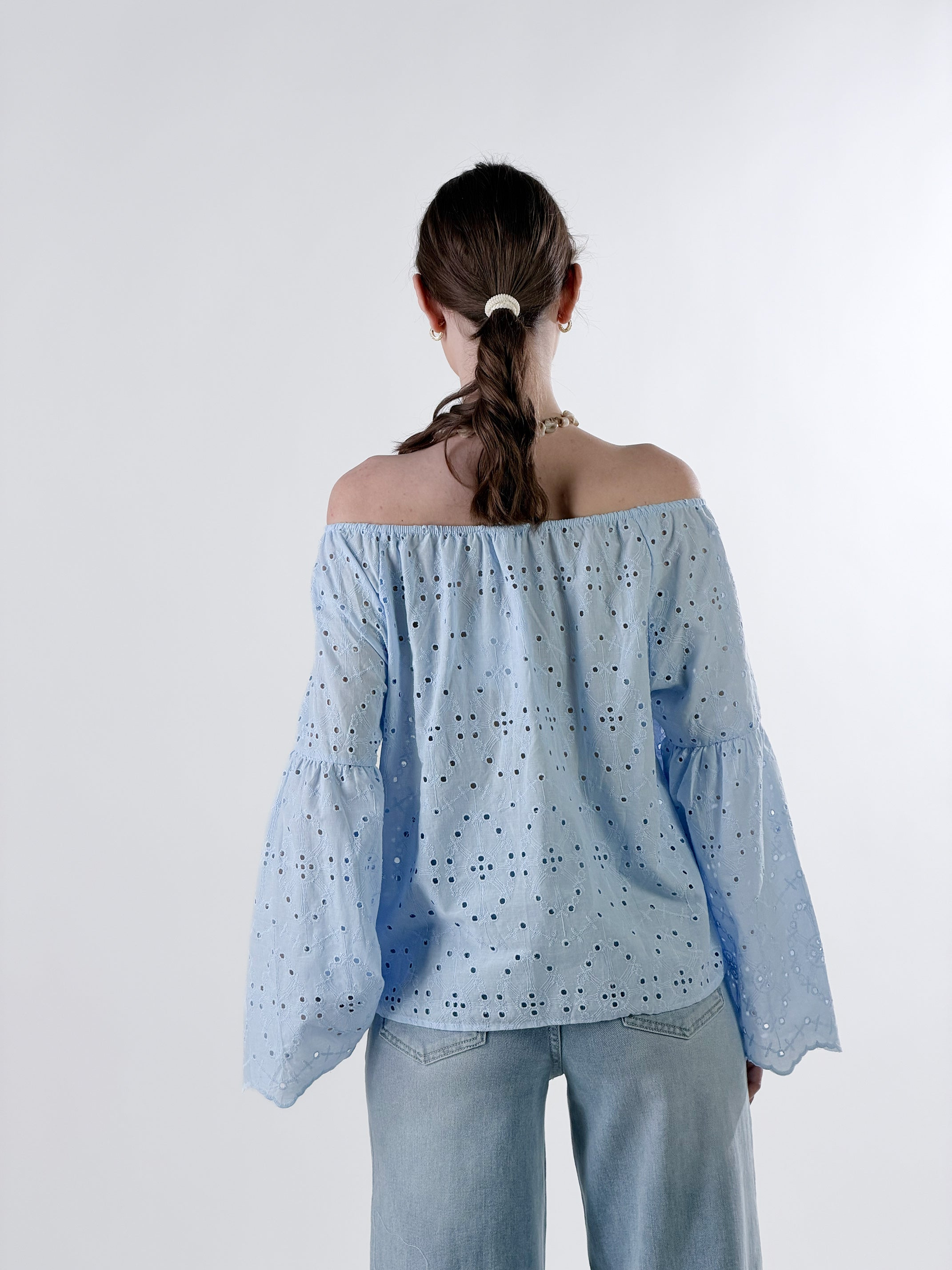 Blusa Scollo a barca pizzo san Gallo|Colore:Celeste