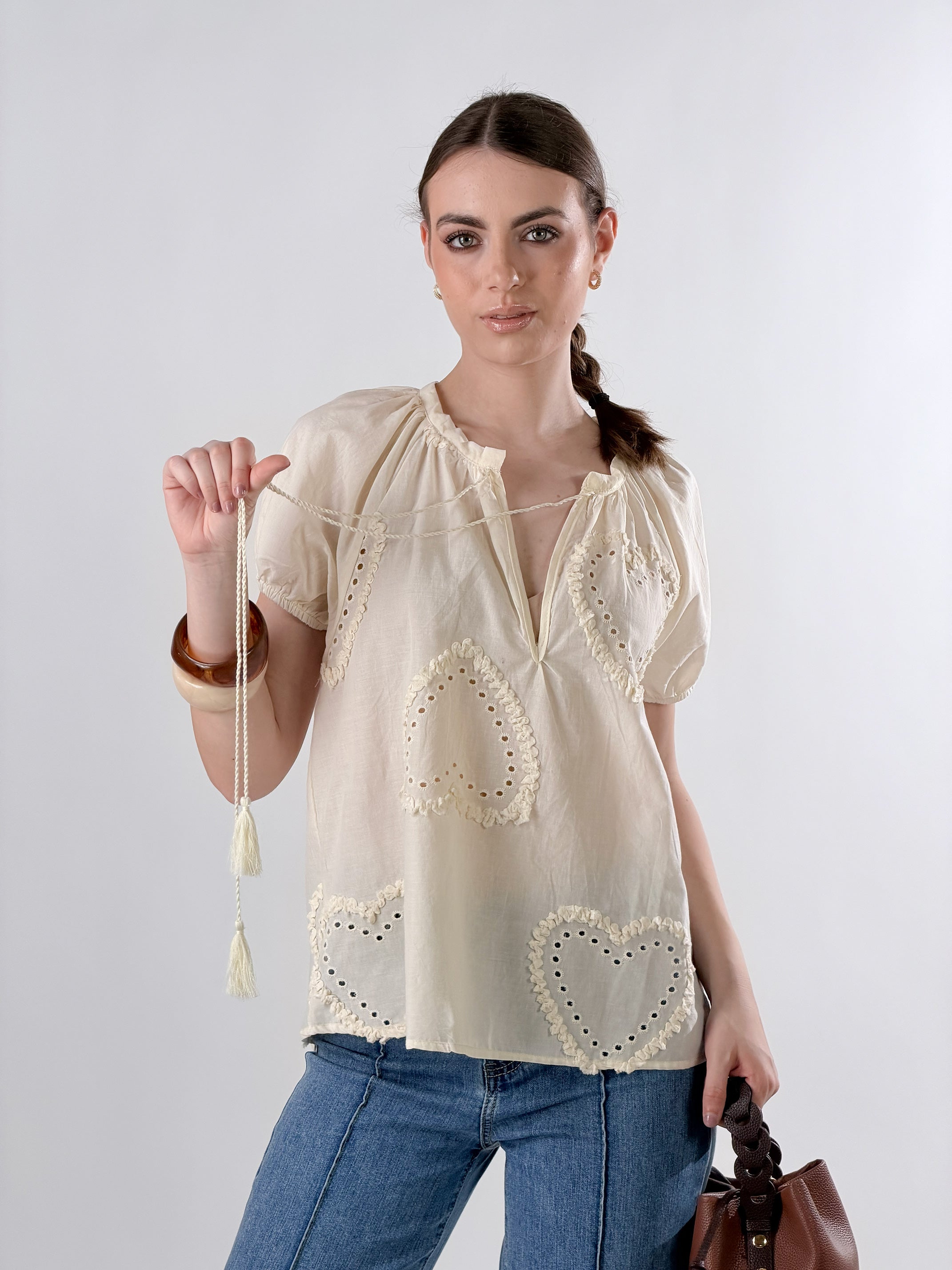 Blusa cuore ricamati|Colore:Beige