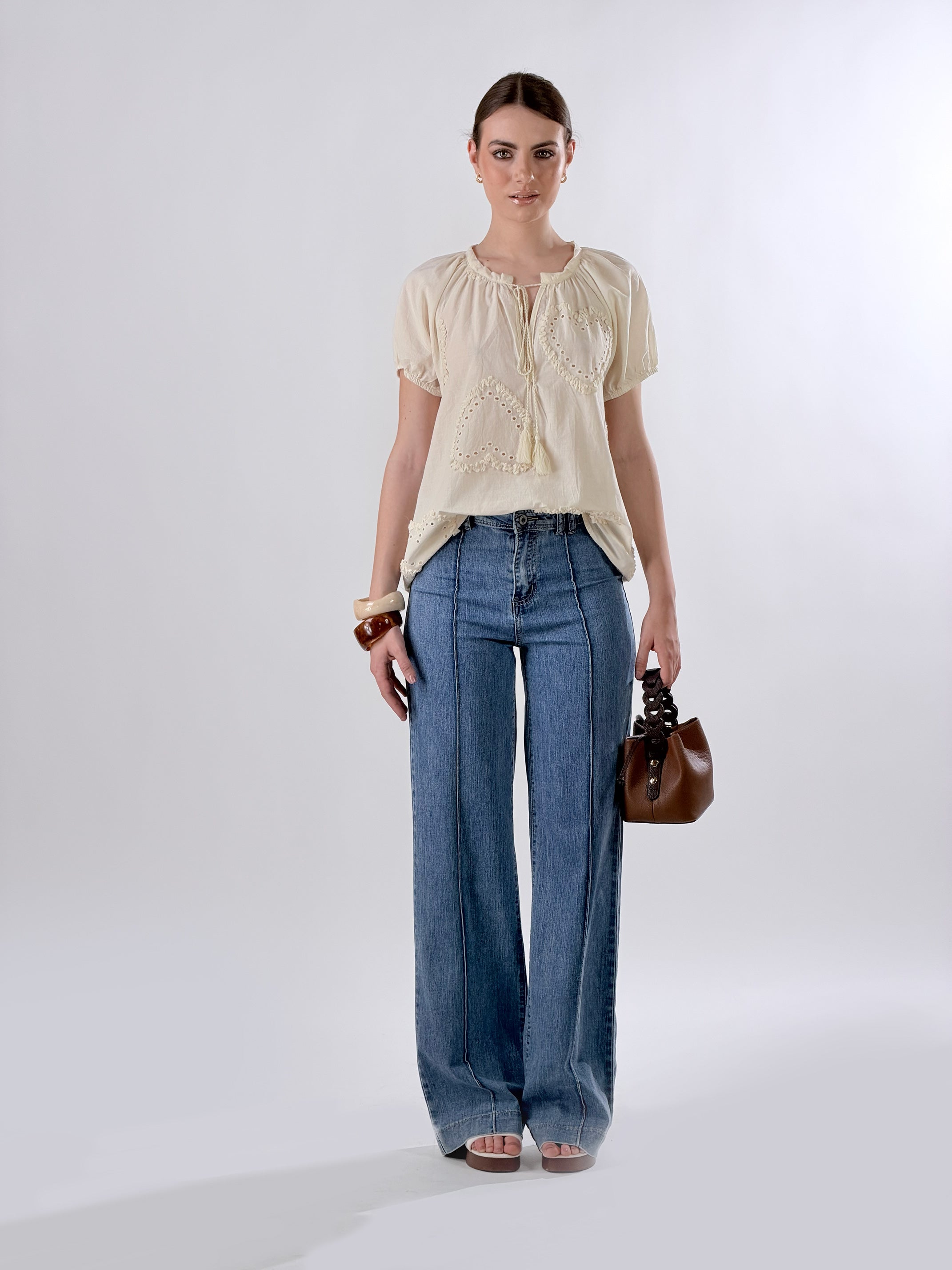 Blusa cuore ricamati|Colore:Beige